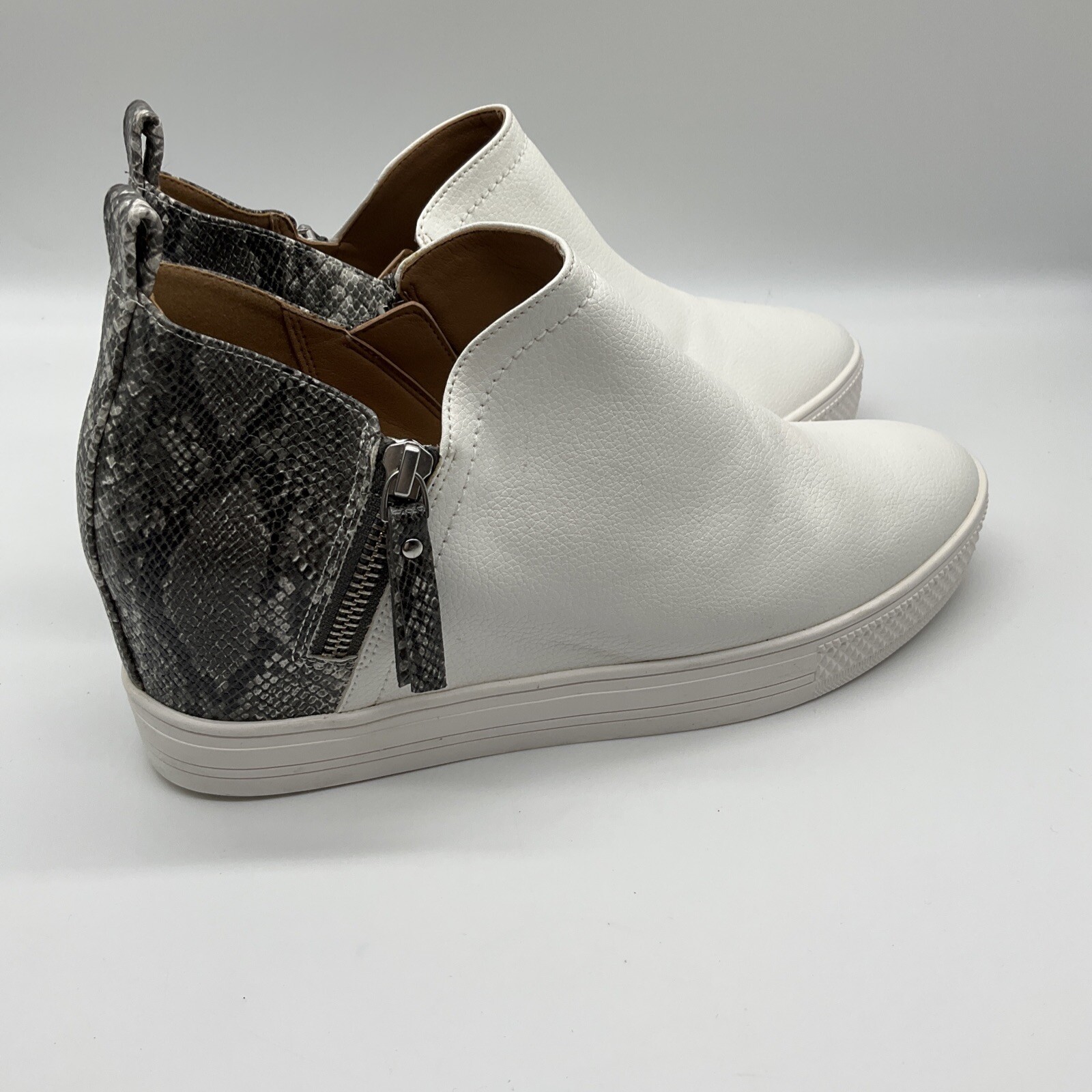 Womens Snake Print Leather Wedge Sneakers White High Top 9.5 Casual Susina Adara