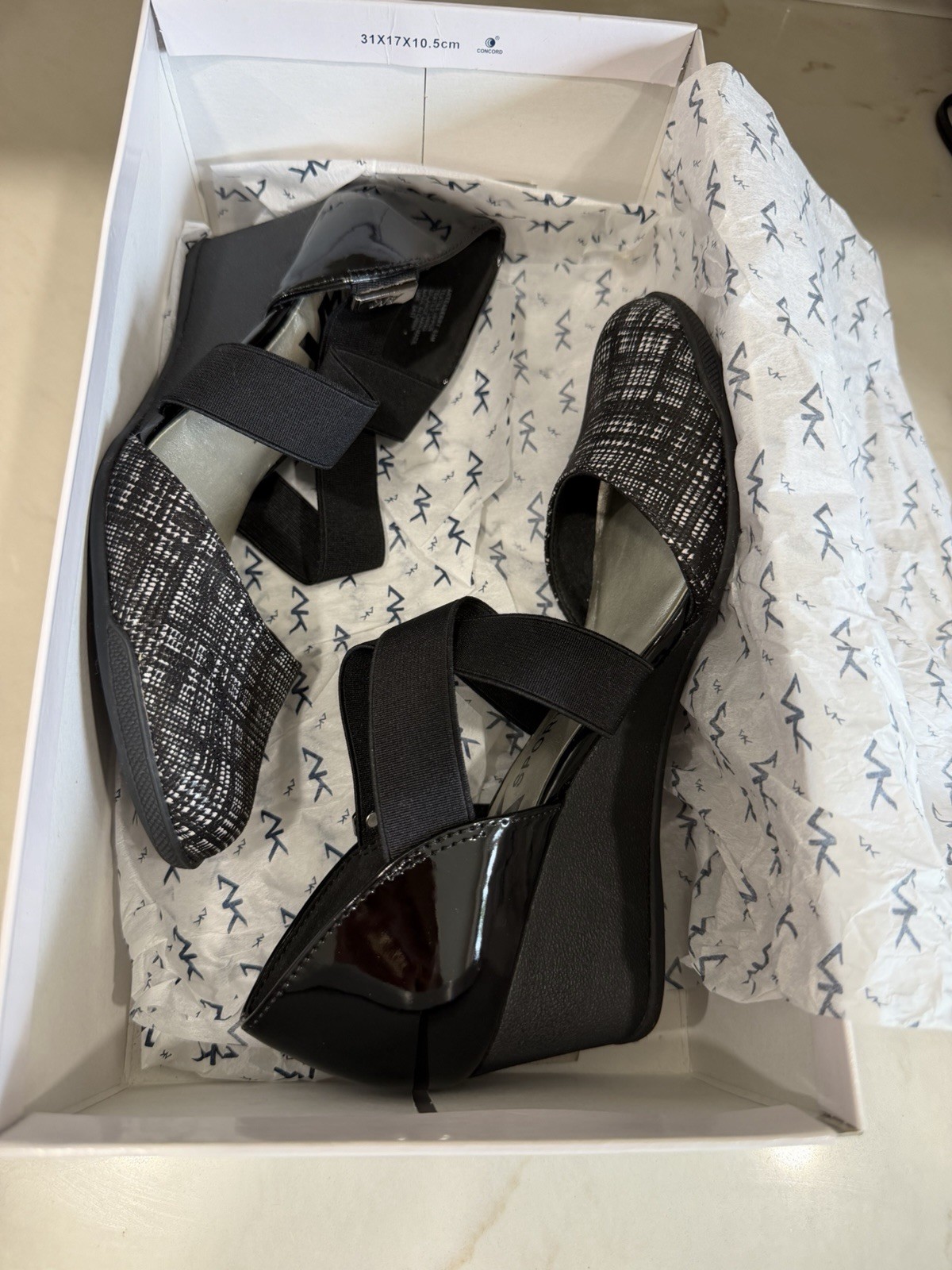 Anne Klein AK Sport Teaberry Slip On Wedge Black/White Size 6.5 Snake Skin NIB