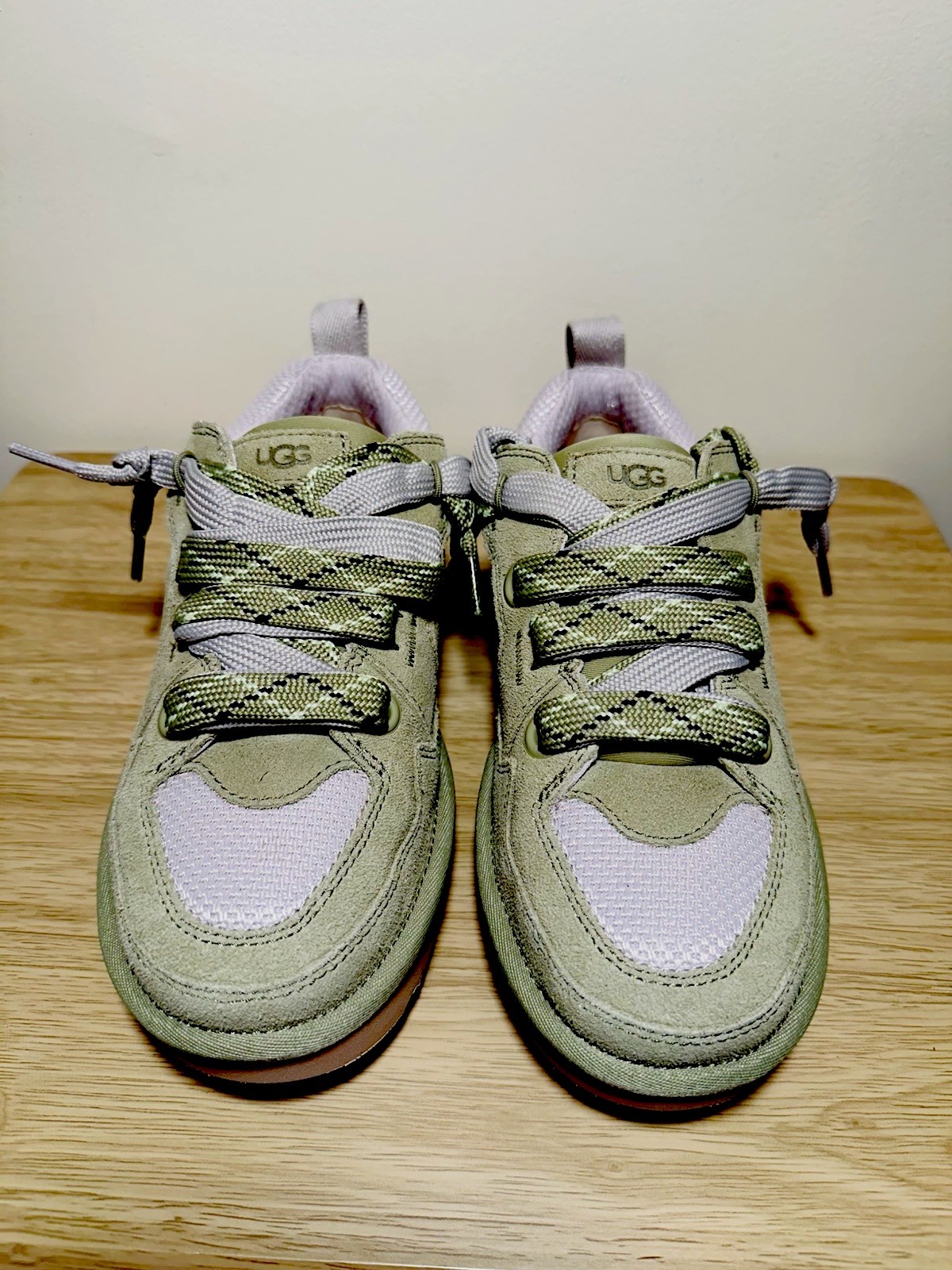 Ugg Lowmel lace up suede textile upper sneaker shoes moss green NWOB size 8