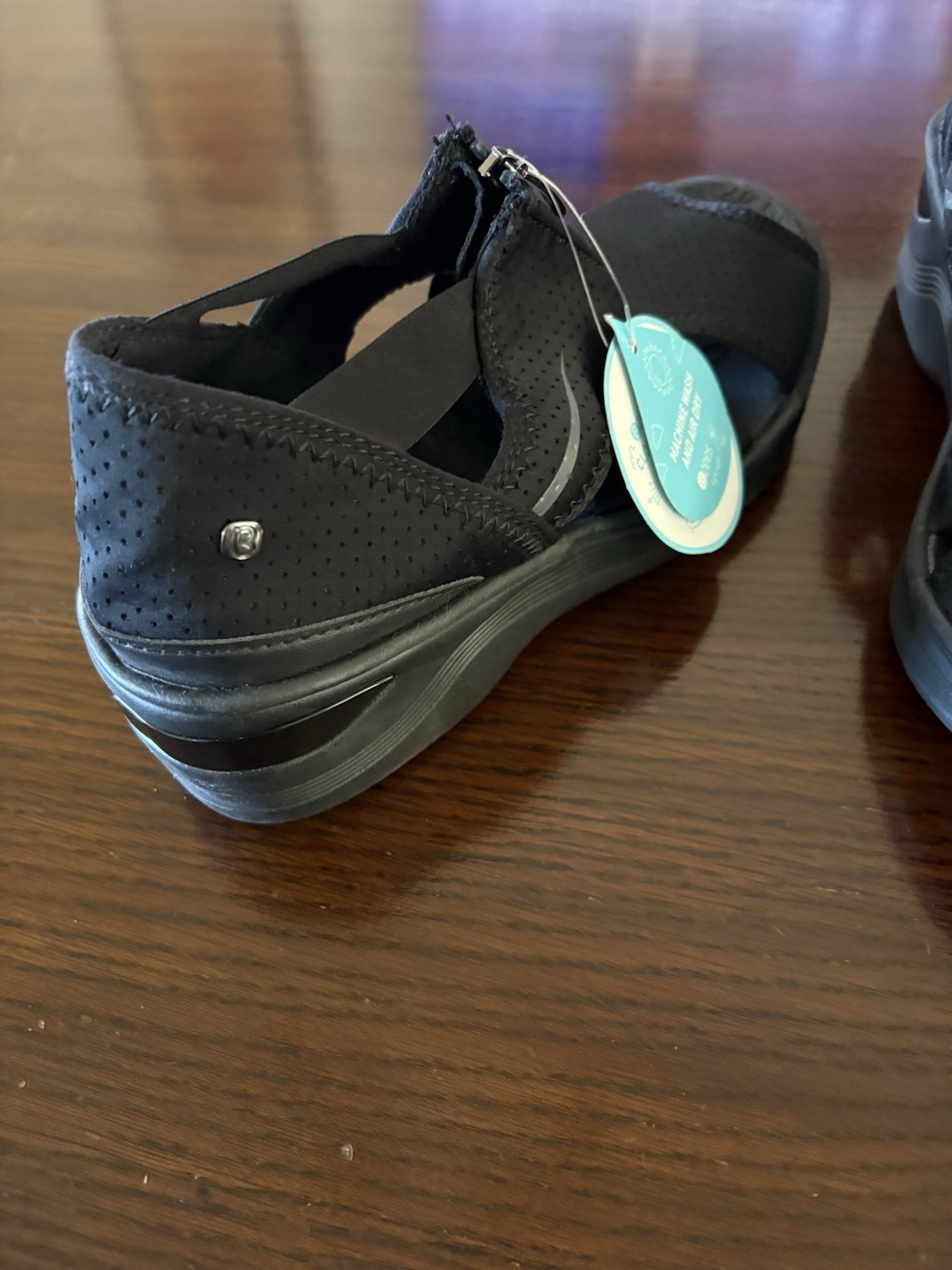 Zees Shoes Doodle 9.5 Black Slip On With Zipper Casual Comfort