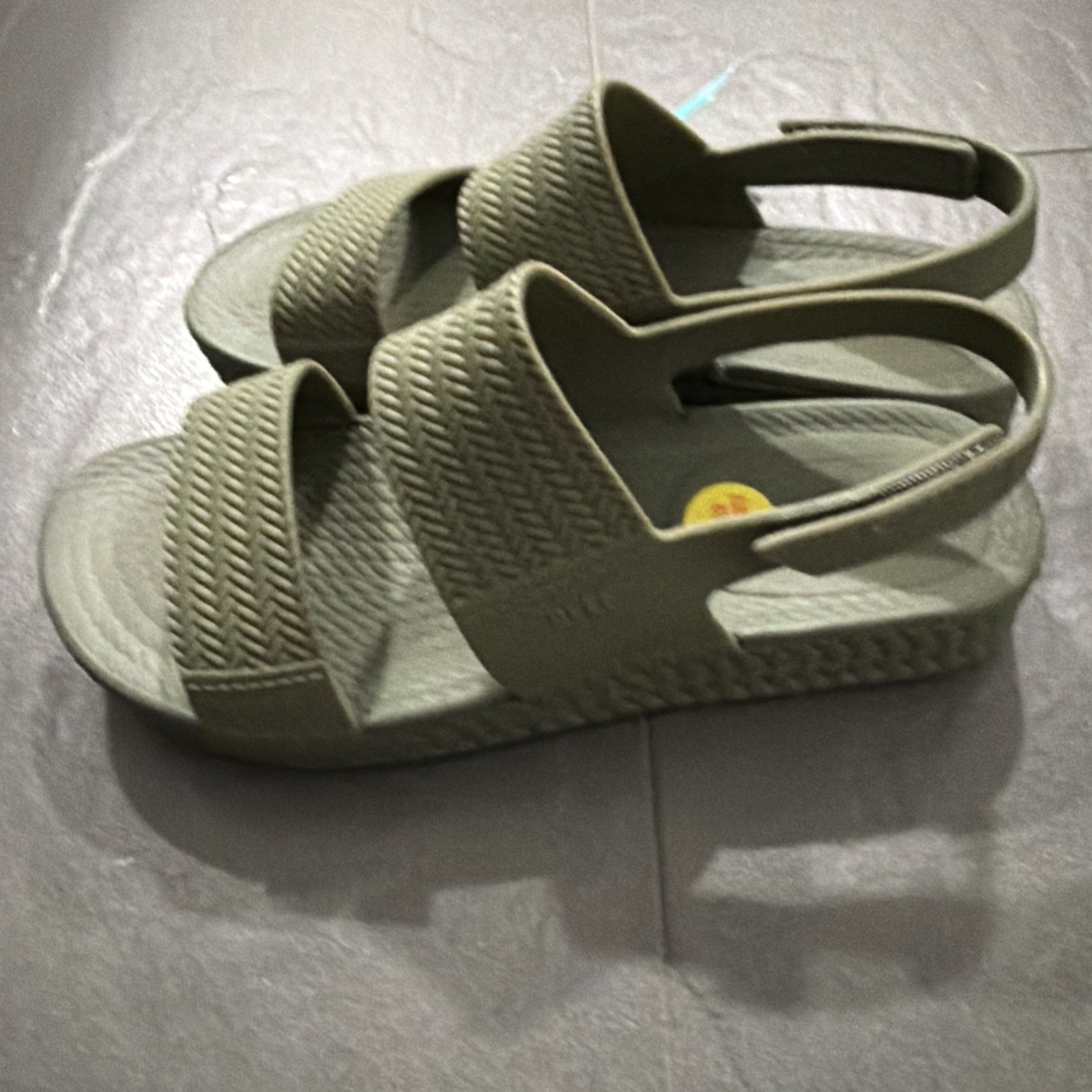 Reef Water Vista Sandals Womens Beach Outdoor Comfort Summer Olive Green Size 6