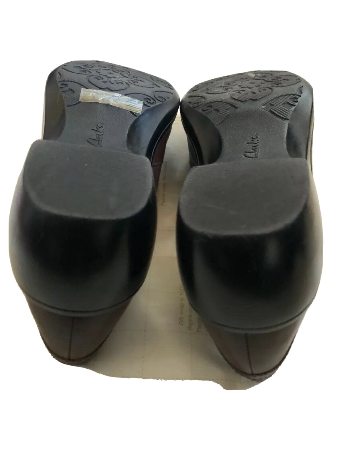 Pre-owned Women’s Clarks Blackberry Brown Slip On Loafers Size 7.5 Style 84630