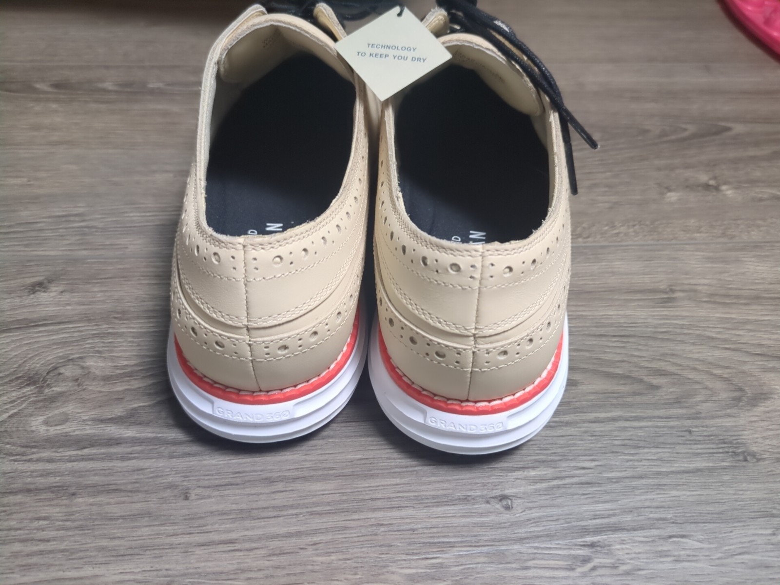 Cole Haan Women’s Original Grand Wingtip Oxford Golf Shoes Ivory Size 9 B