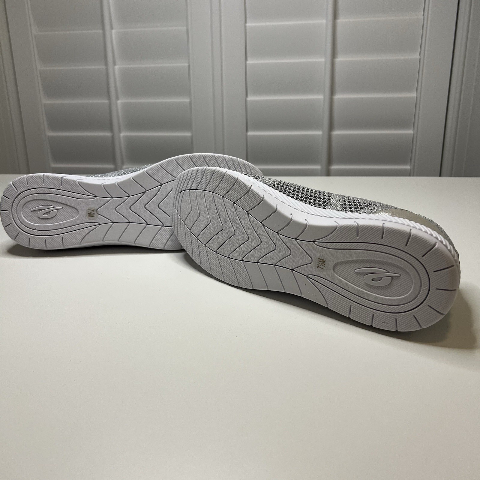 Easy Spirit Glitz 2 Women’s Gray Knit Slip-On Flats Glitter Cushioned 7.5 M