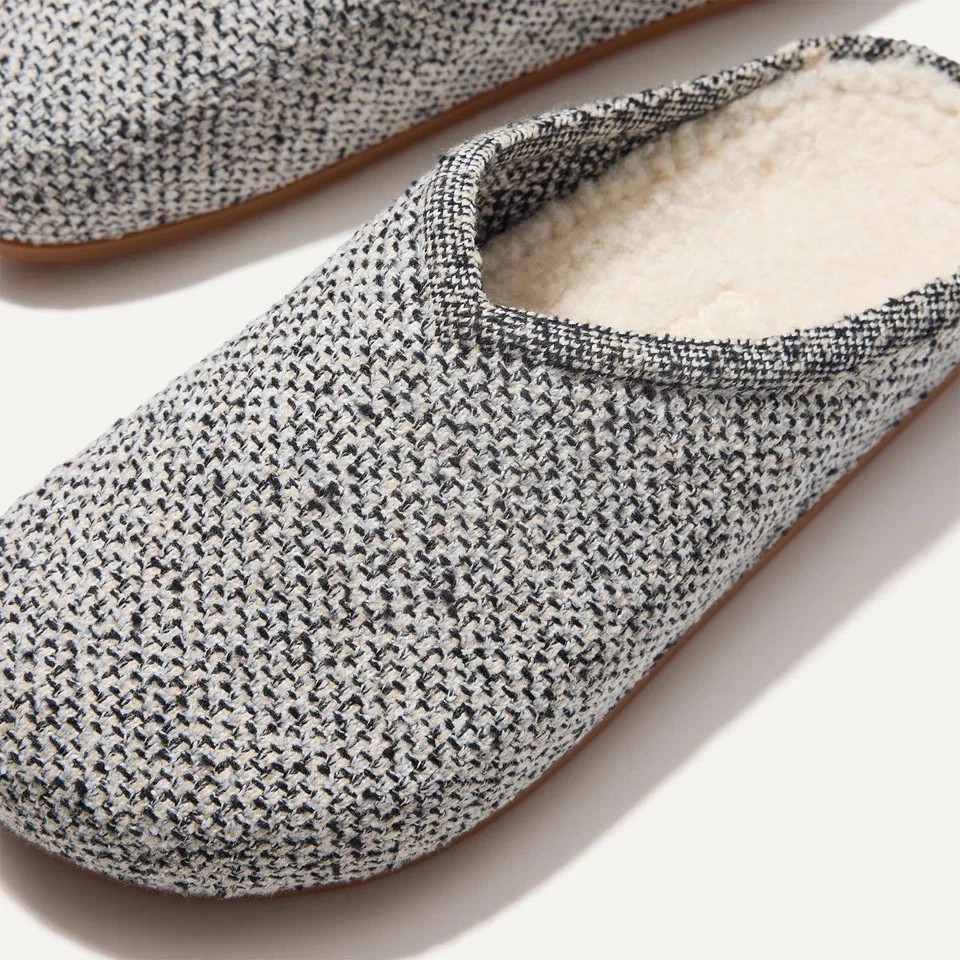 Rothy’s The Casual Clog in Cookies and Cream Bouclé Size 7