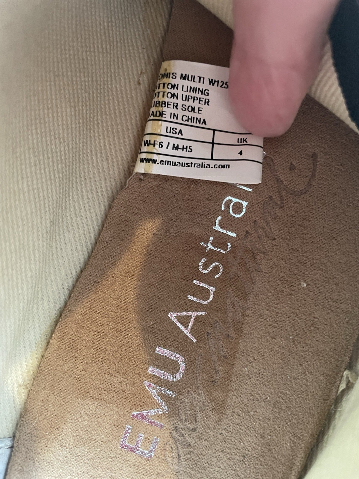 NWT EMU Agonis Pastel Ombré Slip In Tennis Shoes Women’s 6