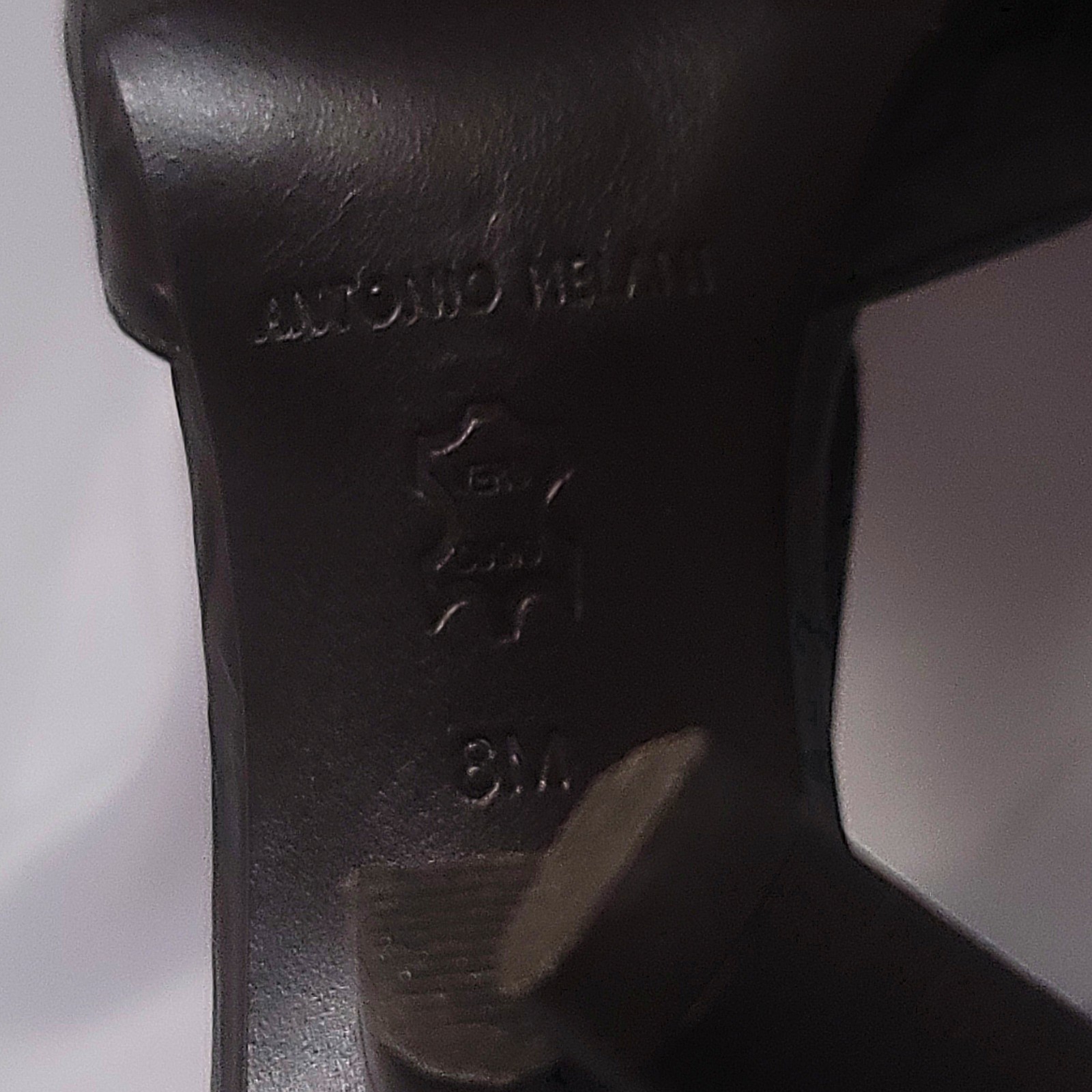 Antonio Melani leather T-strap heels brass studs 3″ heel. Womens Size 8.5 Y2K