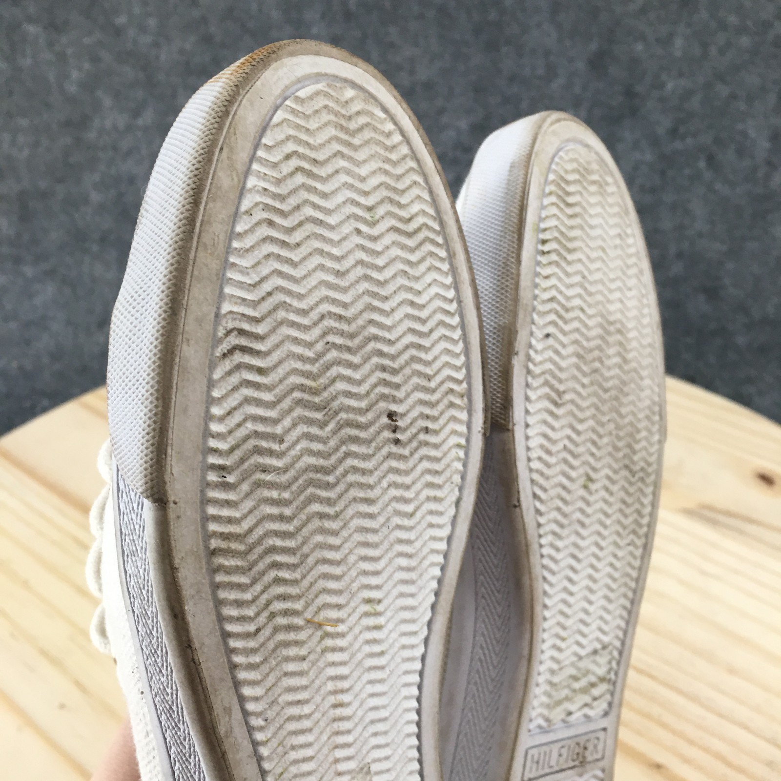 Tommy Hilfiger Shoes Womens 6 M Flip 4 Casual Sneakers White Lace Up Low Top