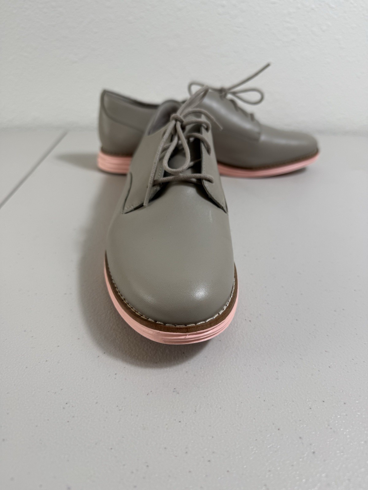 Cole Haan Original Grand Oxford Women’s 9.5B Gray Leather Pink Sole W17145 New