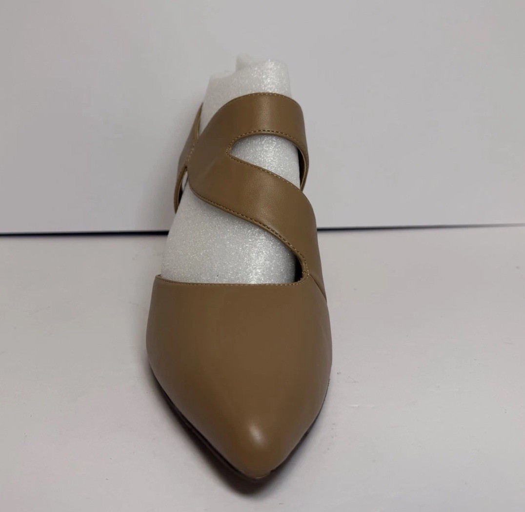 Easy Street Venue Women’s 9.5M Nude Pumps Pointed Toe Comfort Heels NIB