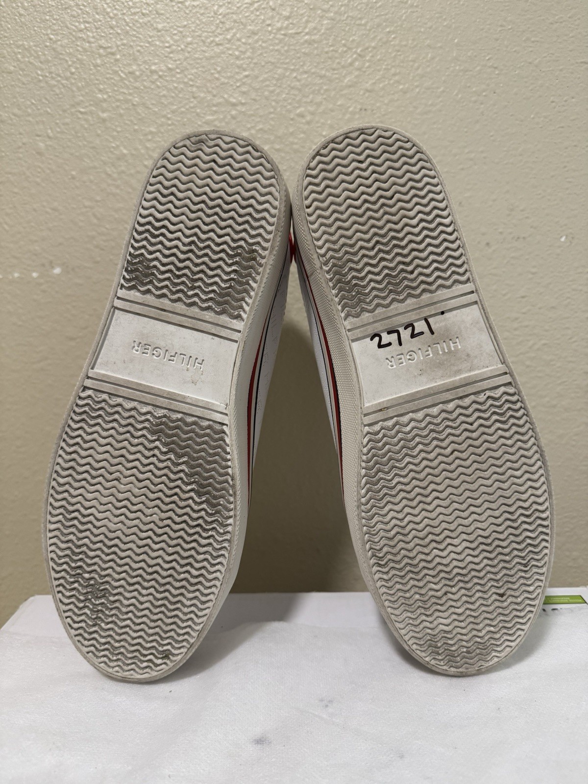 Tommy Hilfiger TWFalcor Women’s White Logo Lace-Up Sneakers Red/Blue Accent US 6