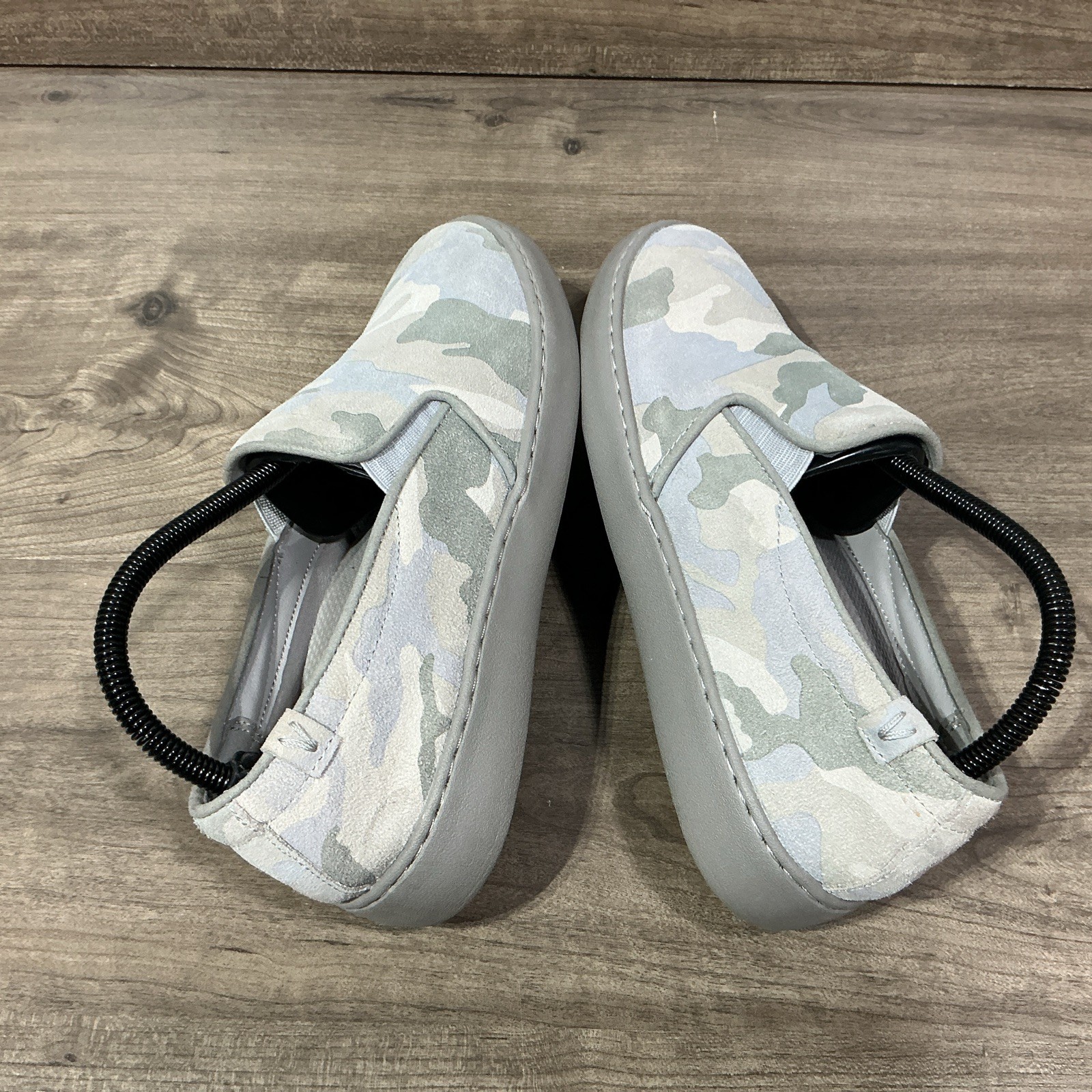 Vionic Honey Avery Camo Light Blue Slip On Sneakers Shoes Women’s Size 9