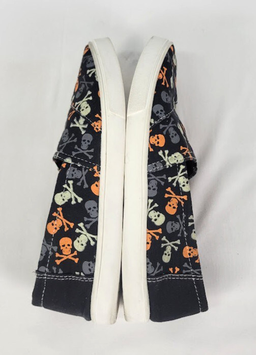 Women’s Tommy Bahama Shoes Size 8.5 Halloween Skull Slip On Glow In The Dark