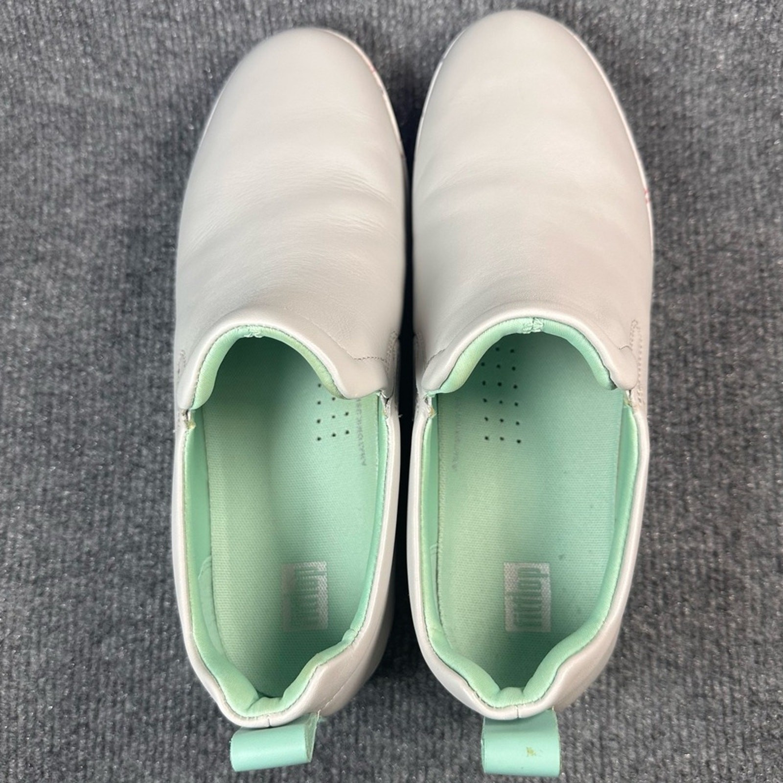 FitFlop Women’s Rally Leather Slip-On Skate Sneakers Soft Grey Speckle Sole 9