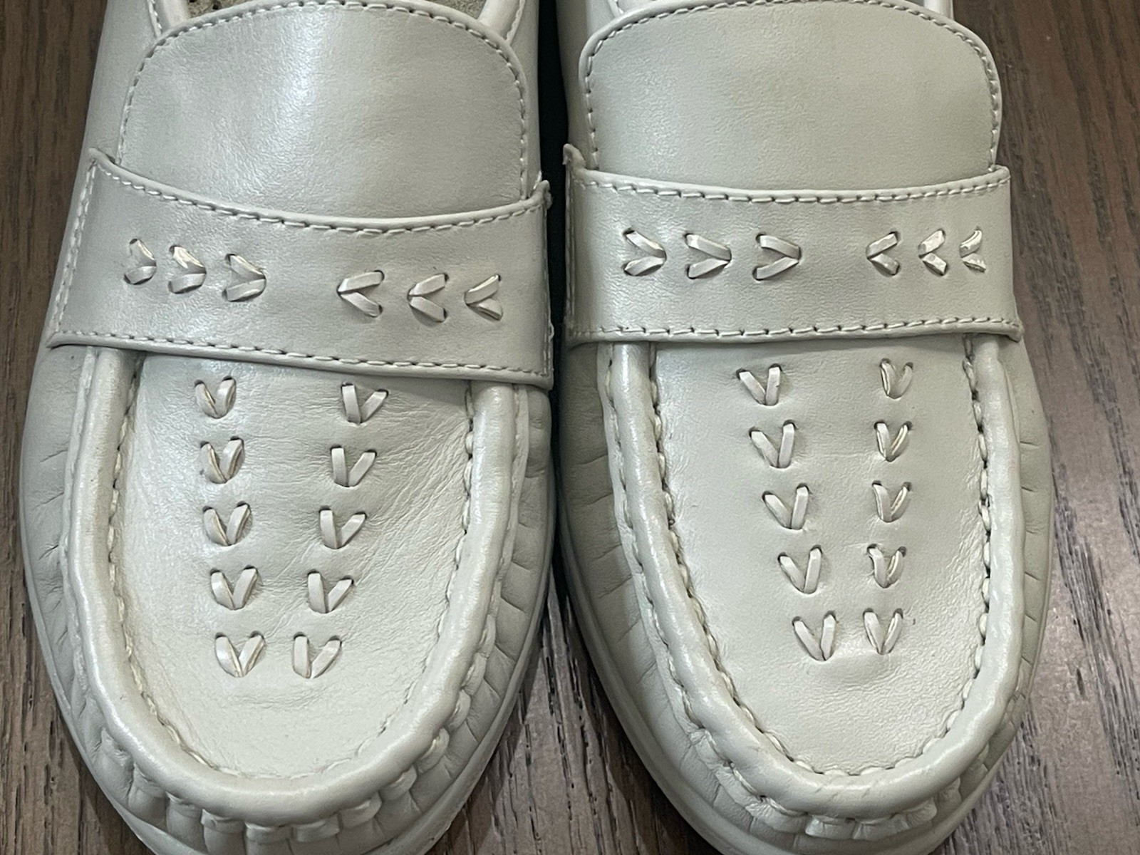 Women’s Vintage SOFTSPOTS Venus Leather Shoes NIB 6W Bone Grandma Grannycore