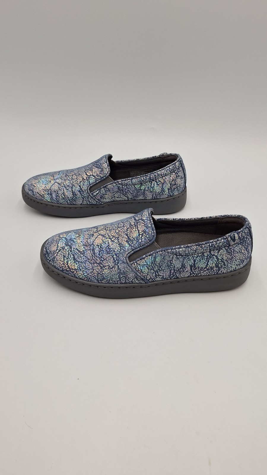 Vionic Avery Pro Blue Silver Metallic SlipOn Waterproof Sneaker Comfort 7US/38EU