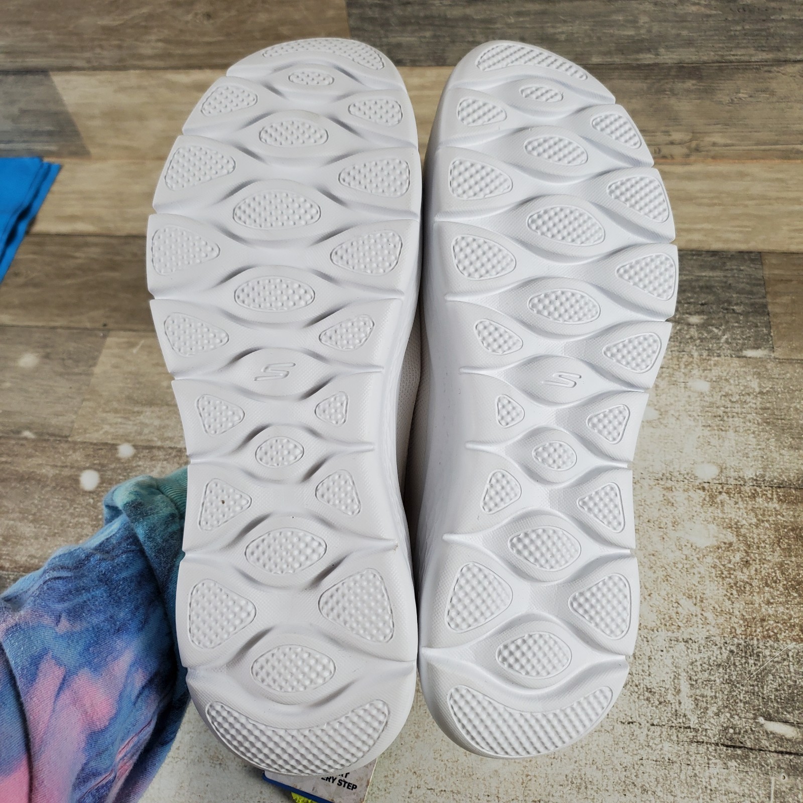 Skechers Go Walk Flex Womens Shoes Sz 11 Trainers Athletic White Slip-On Sneaker