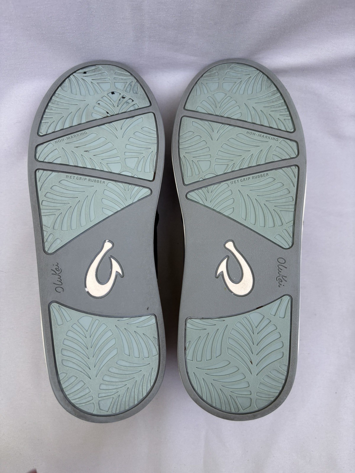 OluKai Shoes Women’s 9 Black Ki’ihele Slip On Low Top Casual Comfort Sneakers