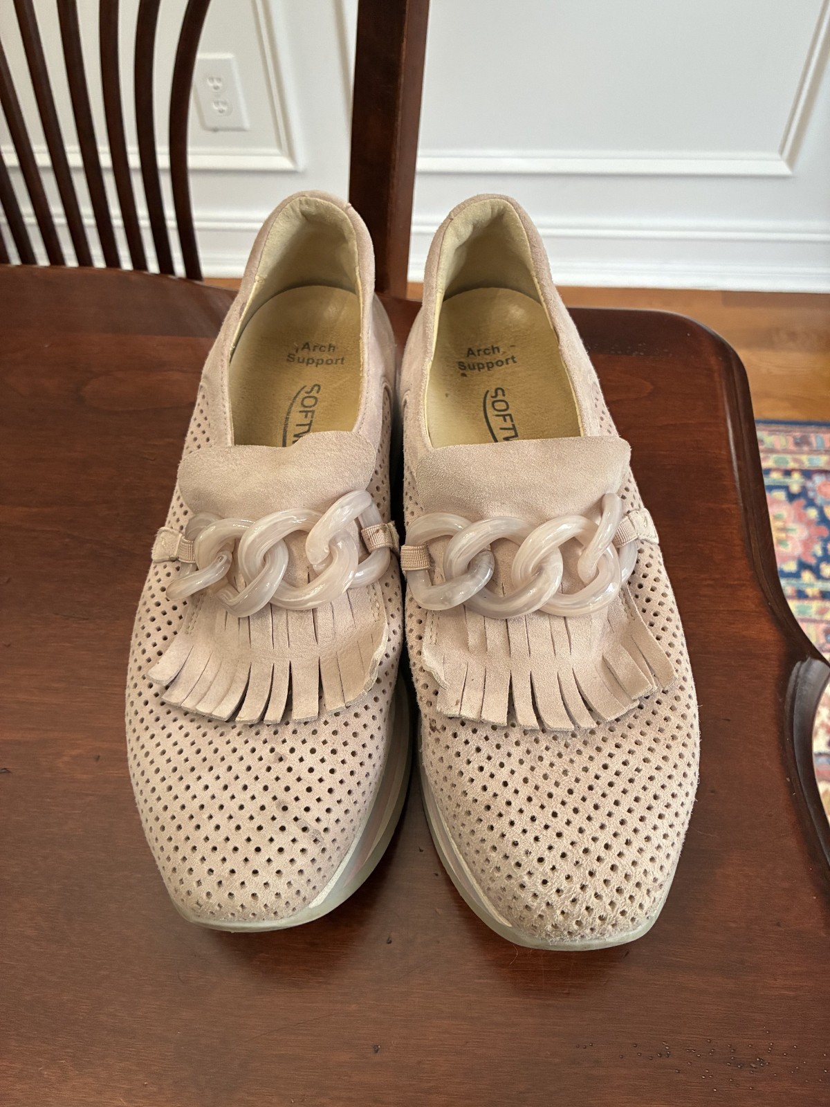 Women’s Softwaves Caddie 38.5 US 8 Beige Suede Arch Support Platform Sneakers