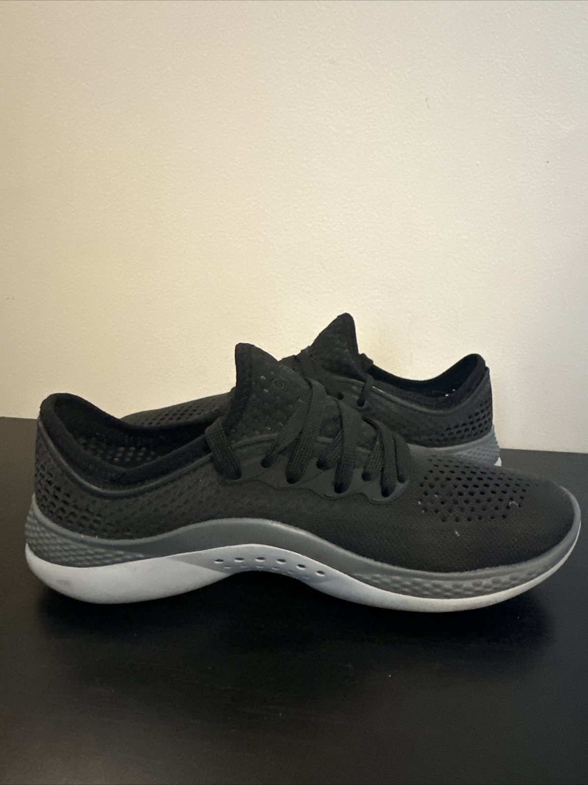 Crocs Womens Literide 360 Pacer Sneakers Size 7 Black Rubber Mesh Lace Up 206705