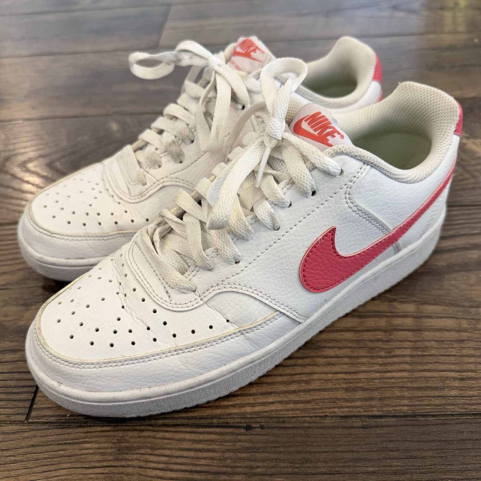 Nike Court Vision Low ‘White Sea Coral’ Sneakers Women’s Sz 8.5