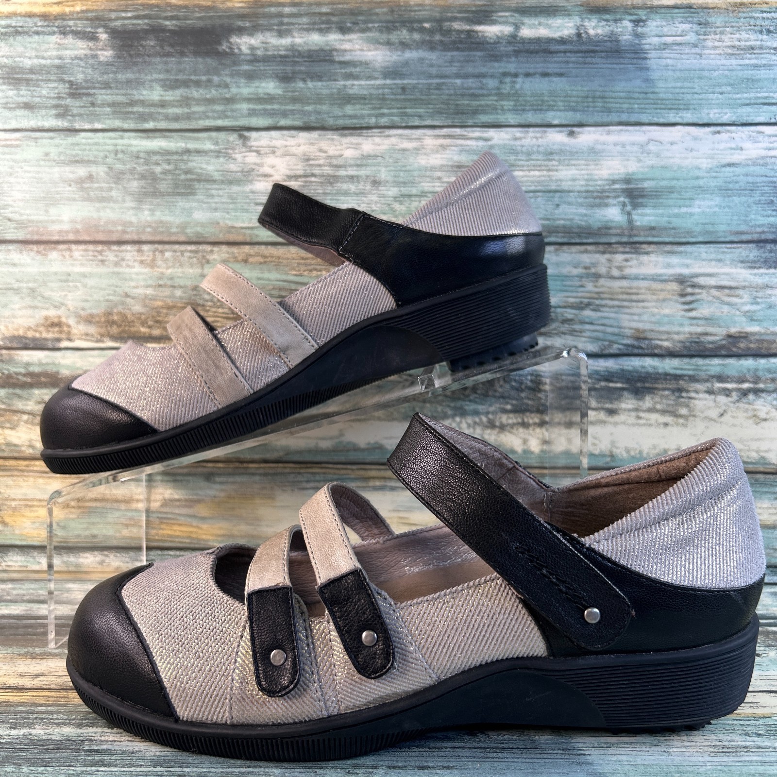 GRAVITY DEFYER Mary Jane 7.5 Wedge Adjustable Comfort Shoe Metallic Gray Leather