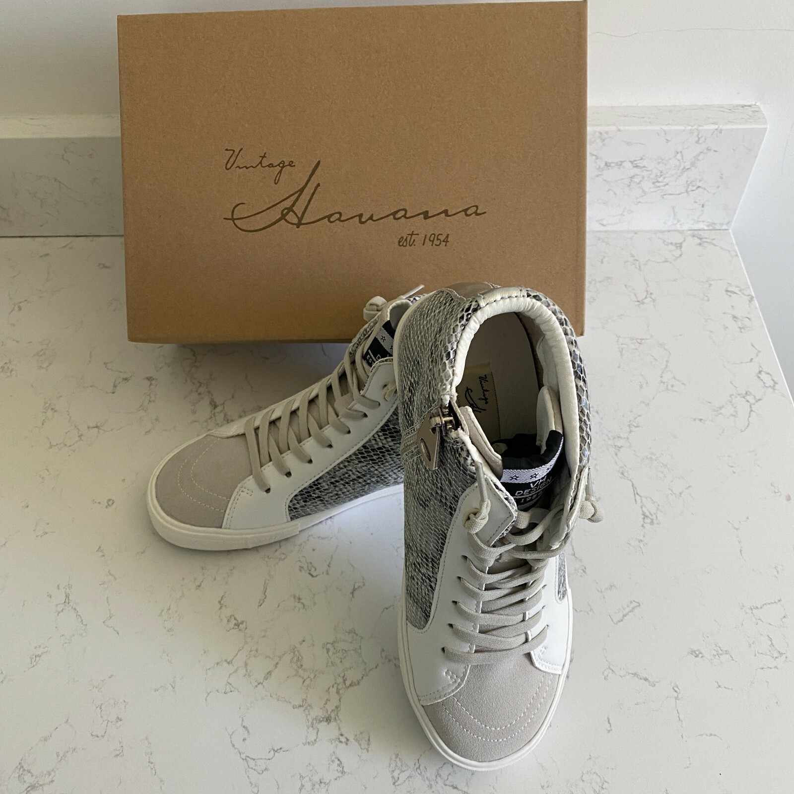 Vintage Havana Dayna High Leather Top Women’s Sneakers Size 7.5 Fall