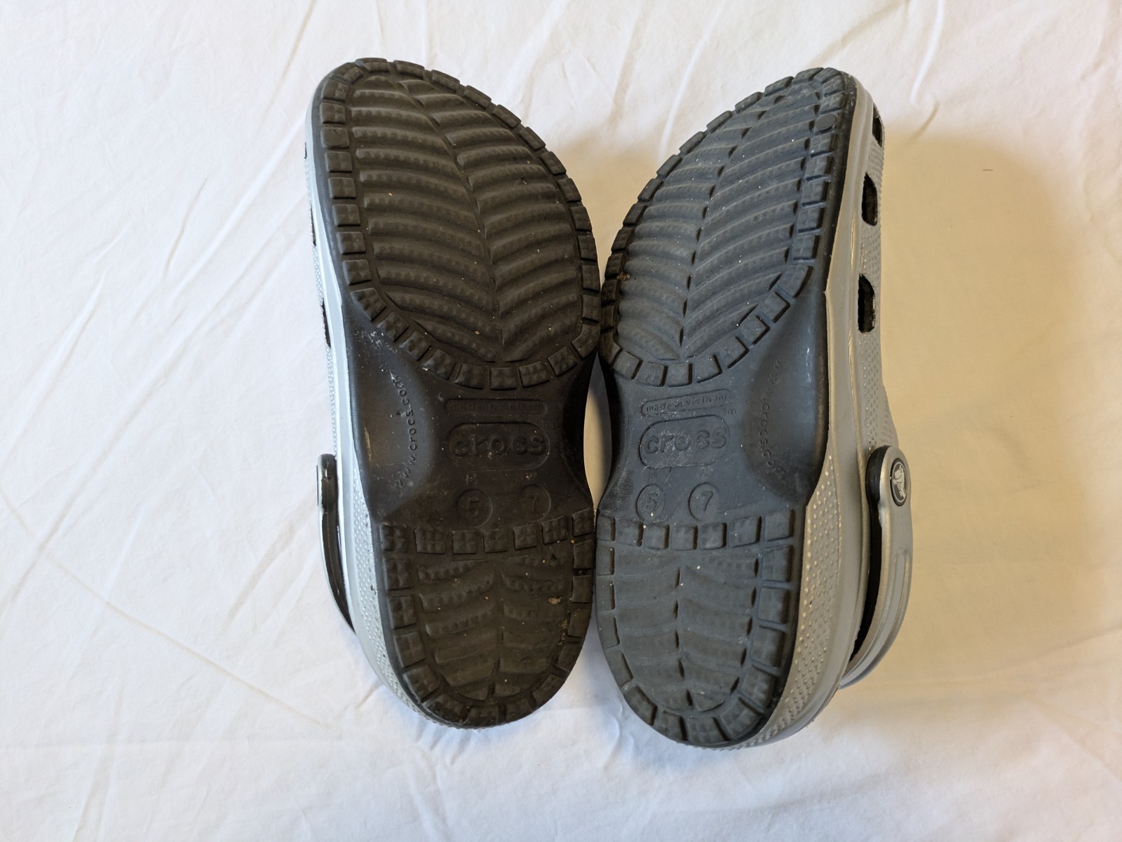 Crocs Classic Clogs Silver Gray Black Unisex Size M5 W7 Comfort Slip On Shoes
