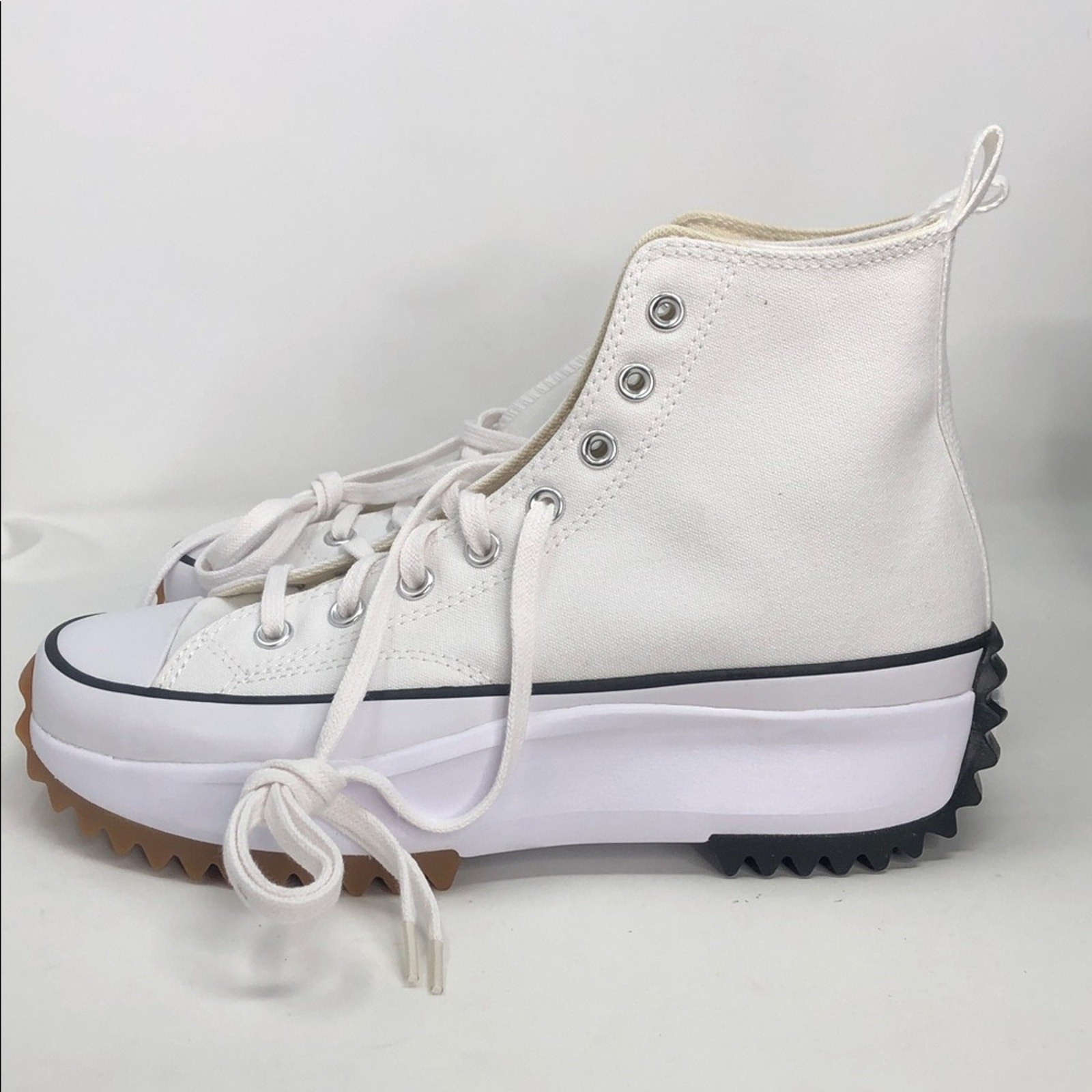 Converse Run Star Hike Hi White Black Gum Unisex Hiking Sneakers – Size 5.5