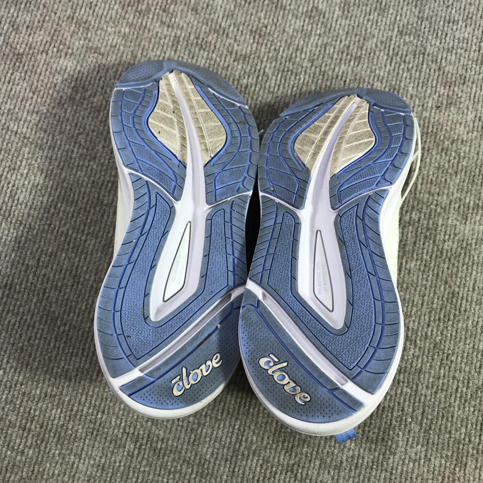 Clove Shoes Womens Size 9 Womens 7.5 White Nursing Sneakers CtResistant