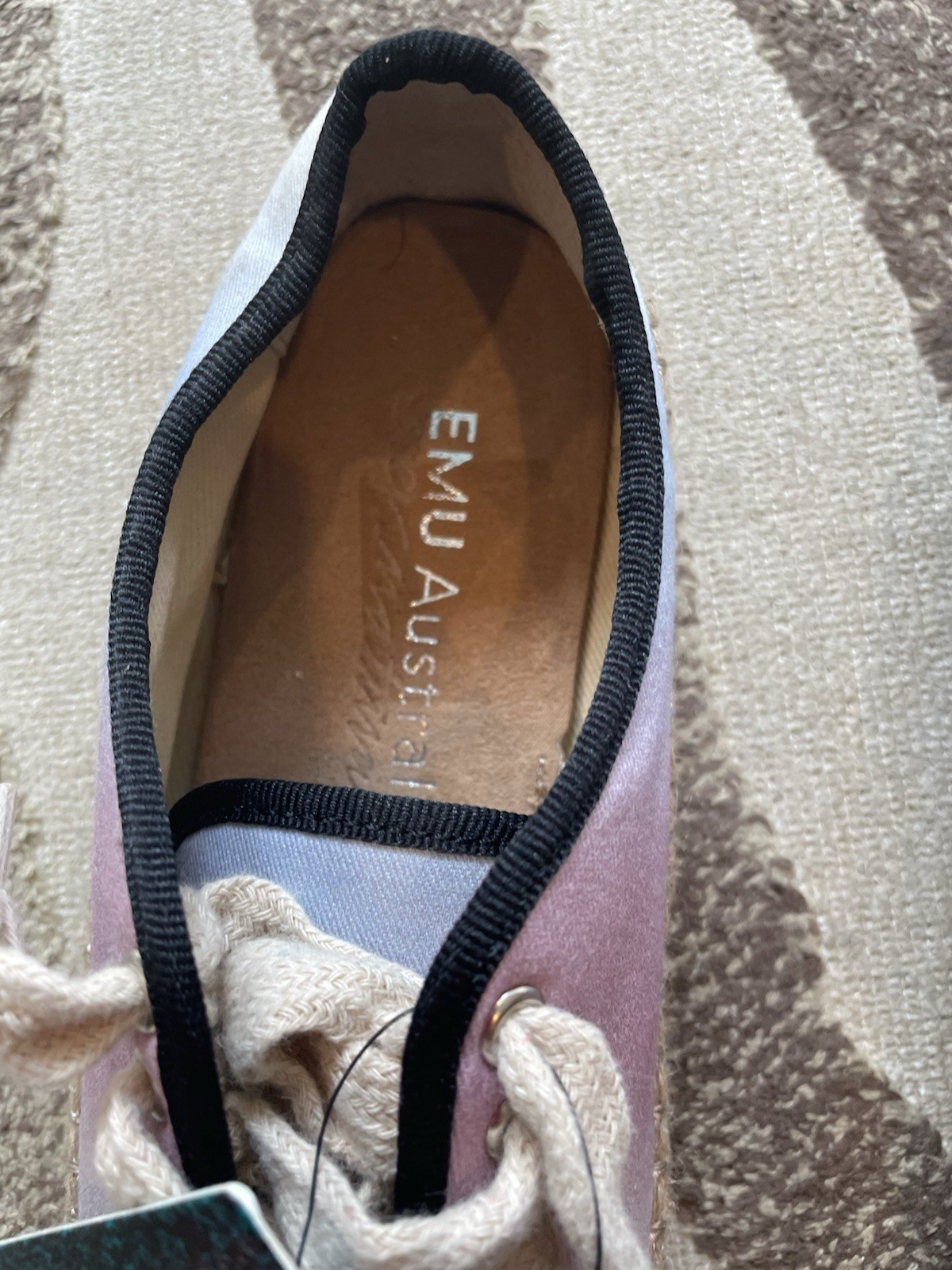 NWT EMU Agonis Pastel Ombré Slip In Tennis Shoes Women’s 6