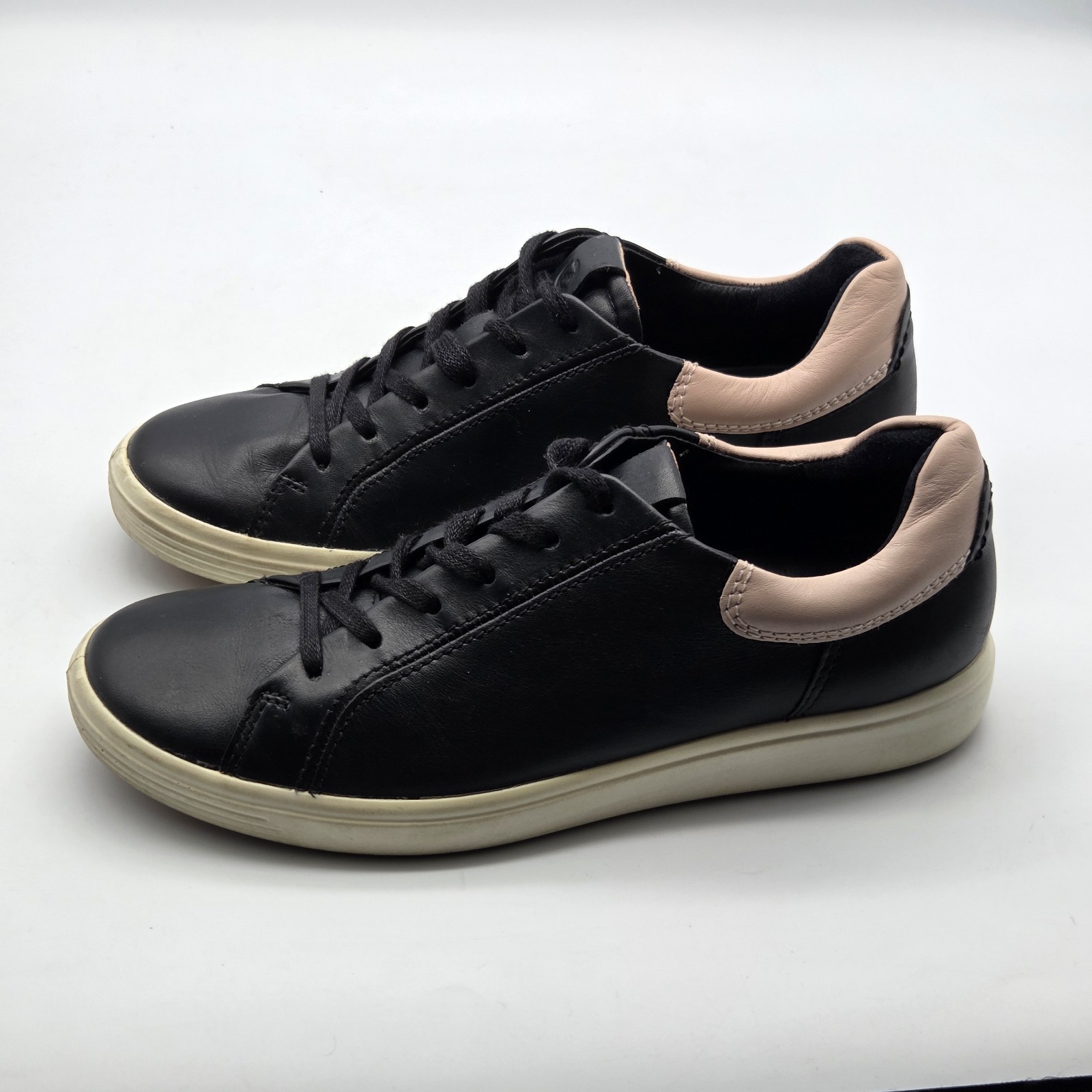 ECCO Soft 7 Easy Slip Black Leather Low Top Tie Sneakers Women’s Size 7.5 EU 38