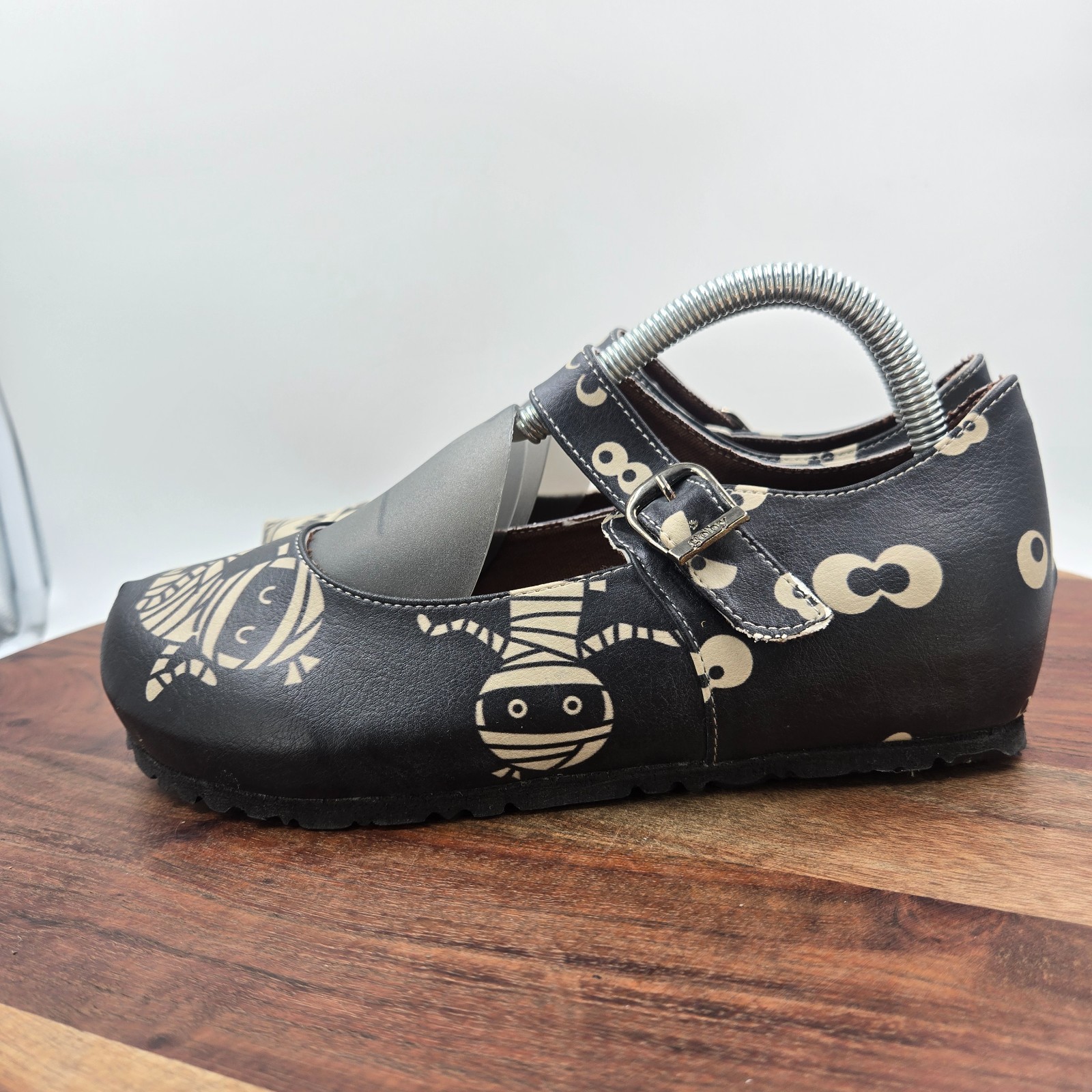 Goby Mary Jane Shoes Womens 39 / 8.5 Black Beige Vegan Halloween Skeleton Loafer