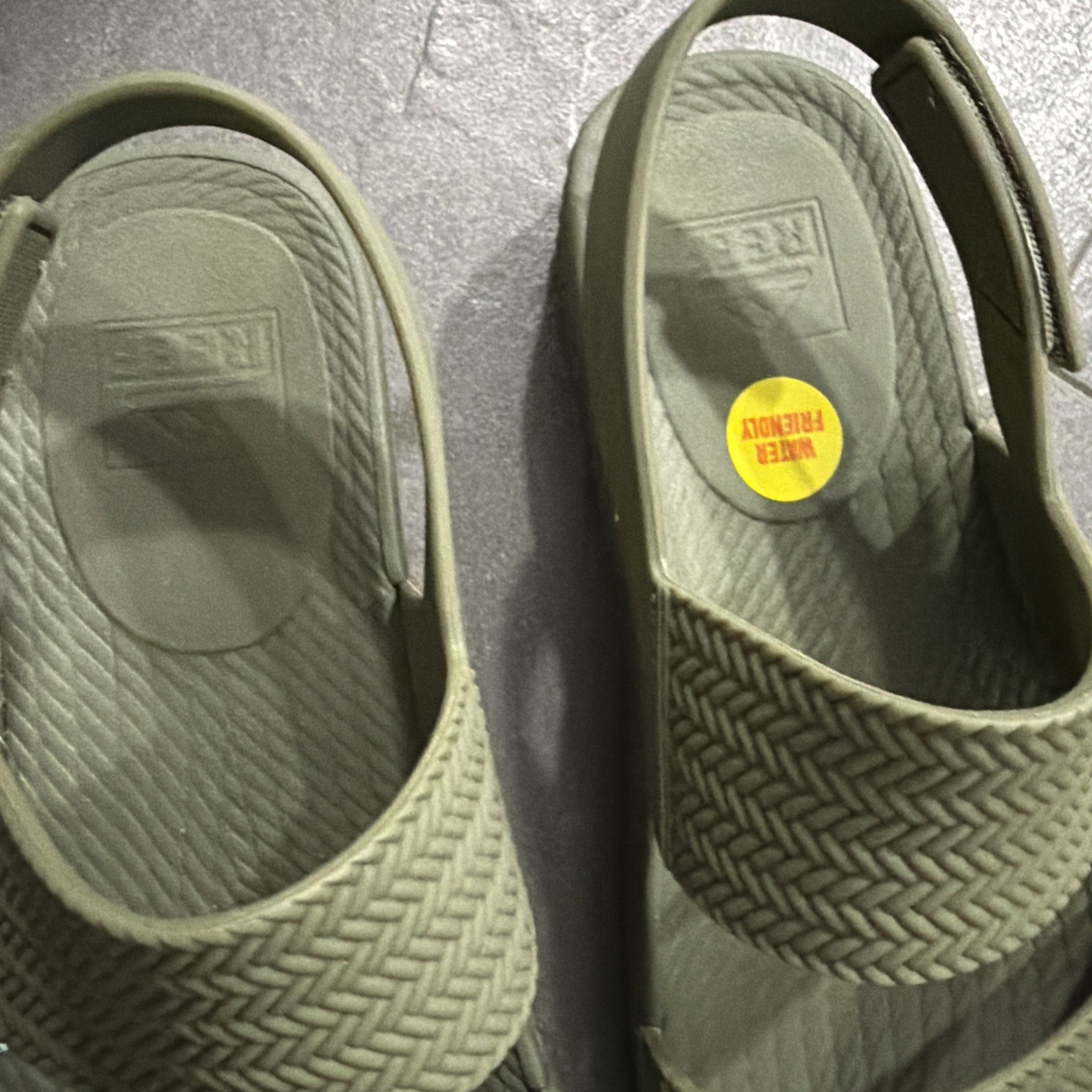 Reef Water Vista Sandals Womens Beach Outdoor Comfort Summer Olive Green Size 6