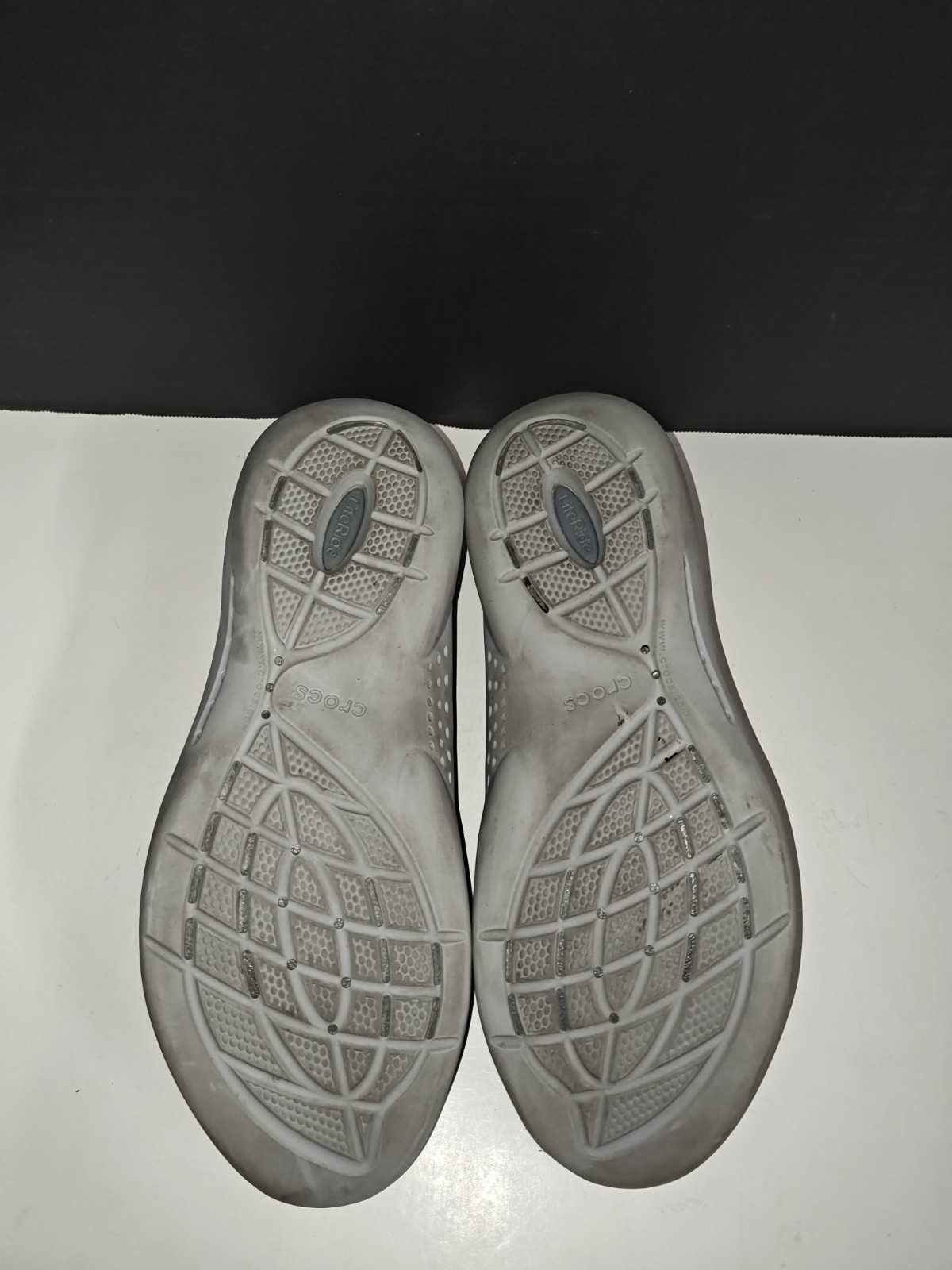 Crocs LiteRide 360 Pacer Sneakers Shoes Women’s Size 11 Black Slate Gray 206705