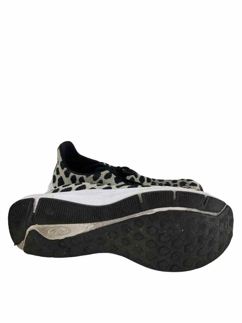 No Brand Ladies Size 8.5 Shoes
