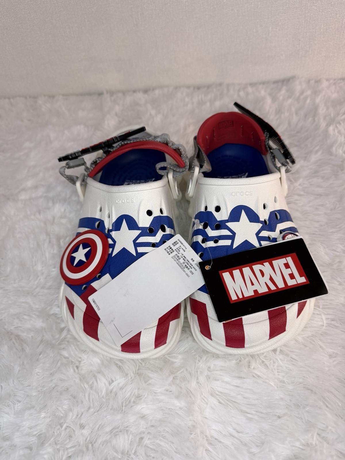 Captain America Falcon Marvel Disney Crocs M5/W7 Brand New With Defects $50