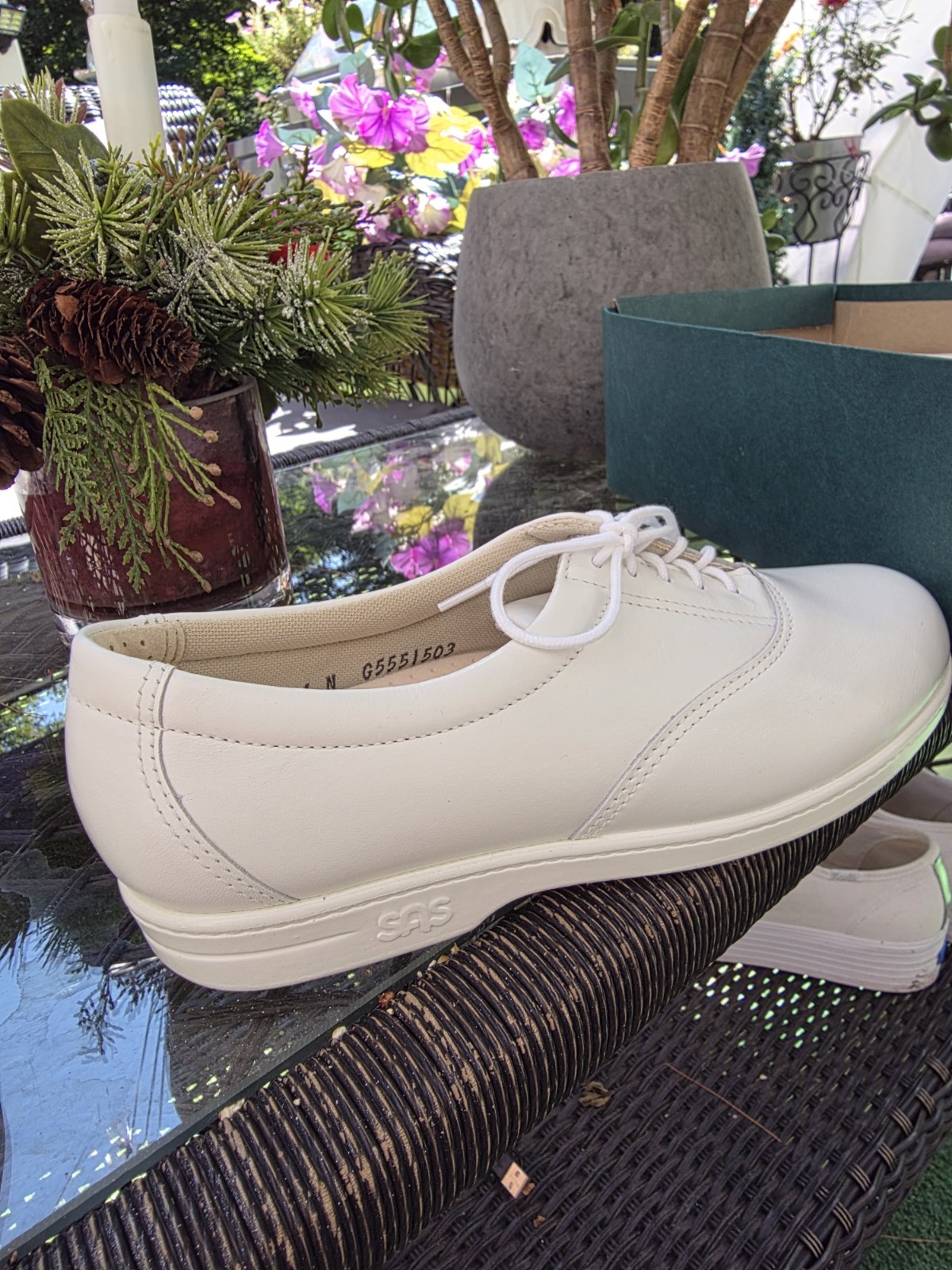 SAS Women’s Size 6N Whisper Tripad Comfort Shoes Slip-Resistant White Lace Up