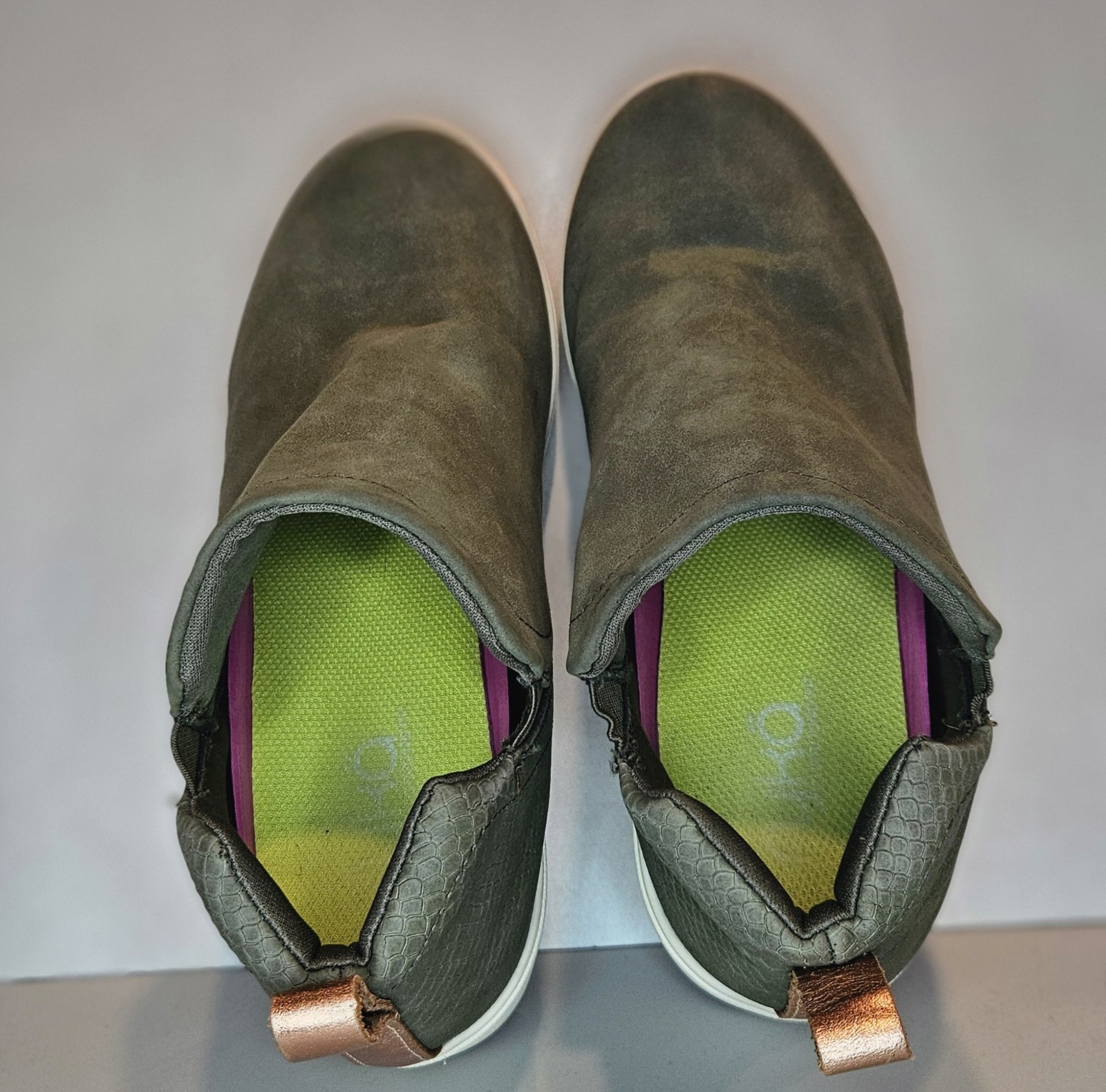 Ryka Womens Vera Comfort Wedge Sneaker Olive 9 Wide Ankle Boot Walking Shoe EUC