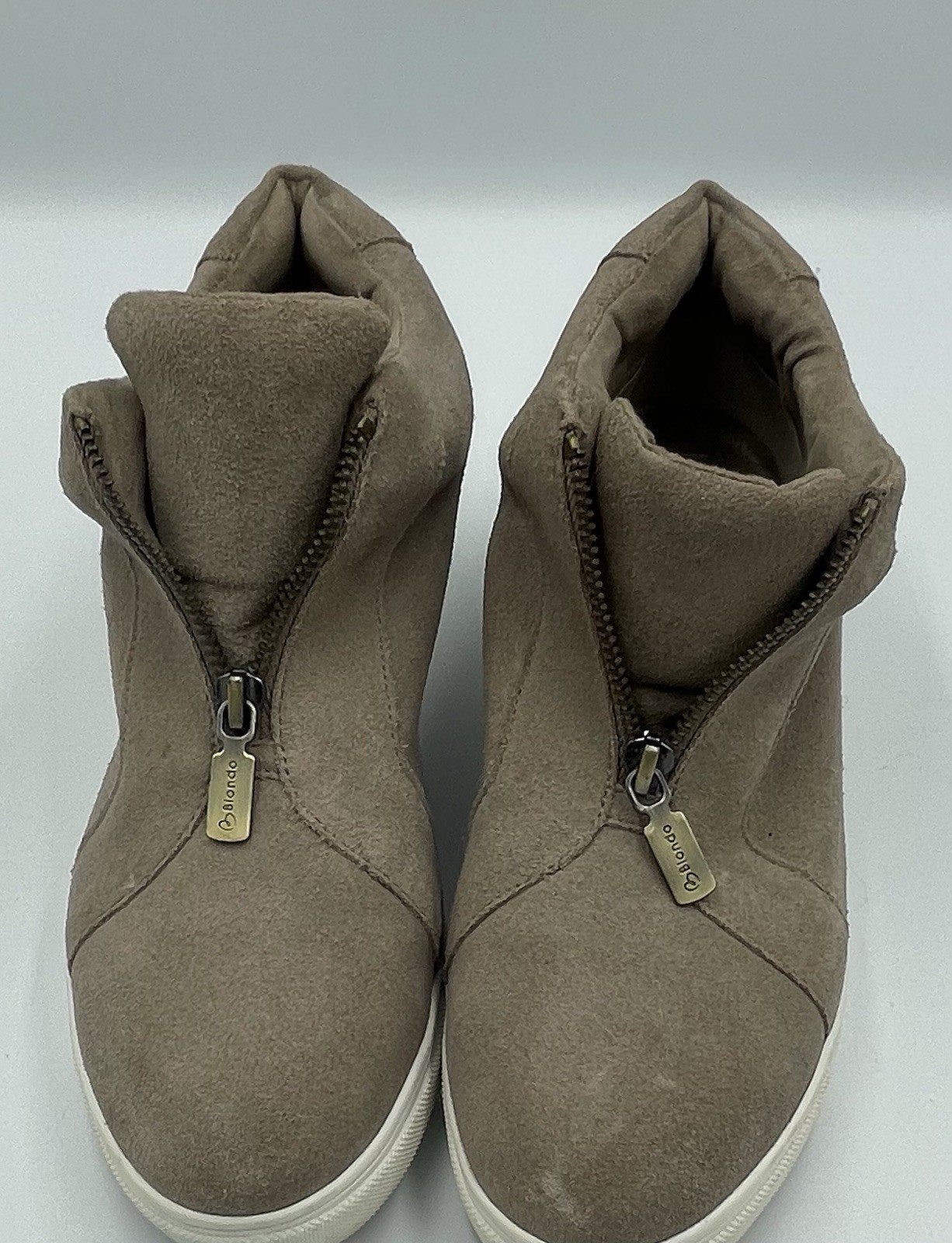 Blonde Glenda Waterproof Suede Zip Up Hidden Wedge Heel Sneaker Sz 8.5M