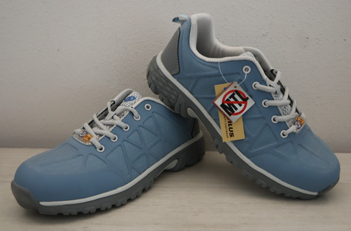 Nautilus N2056 Women’s Sz 10W Blue Spark Static-Dissipative Athletic Work Shoes