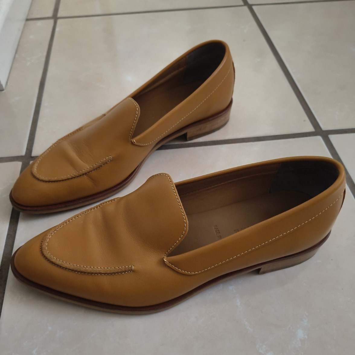 Everlane Made in Italy Leather Loafers Women’s 7.5 Tan Camel Slip On Narrow Fit