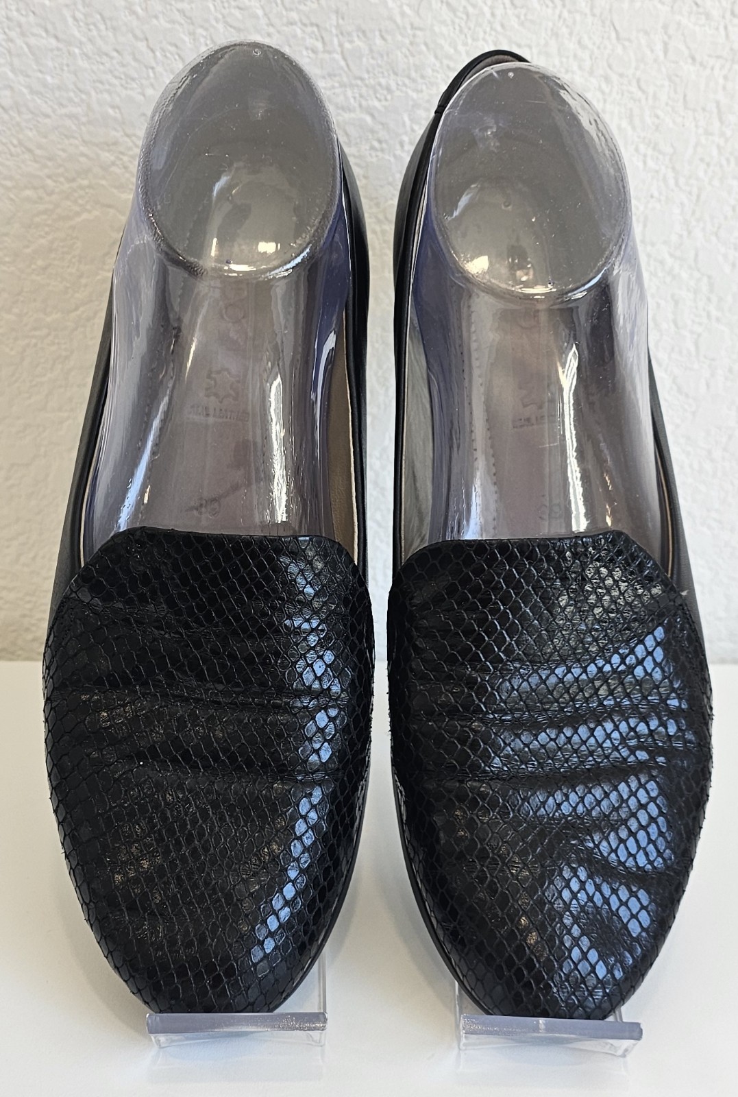 ECCO Women’s Black Leather Slip On Loafers Snake Embossed Comfort Shoes EU 39