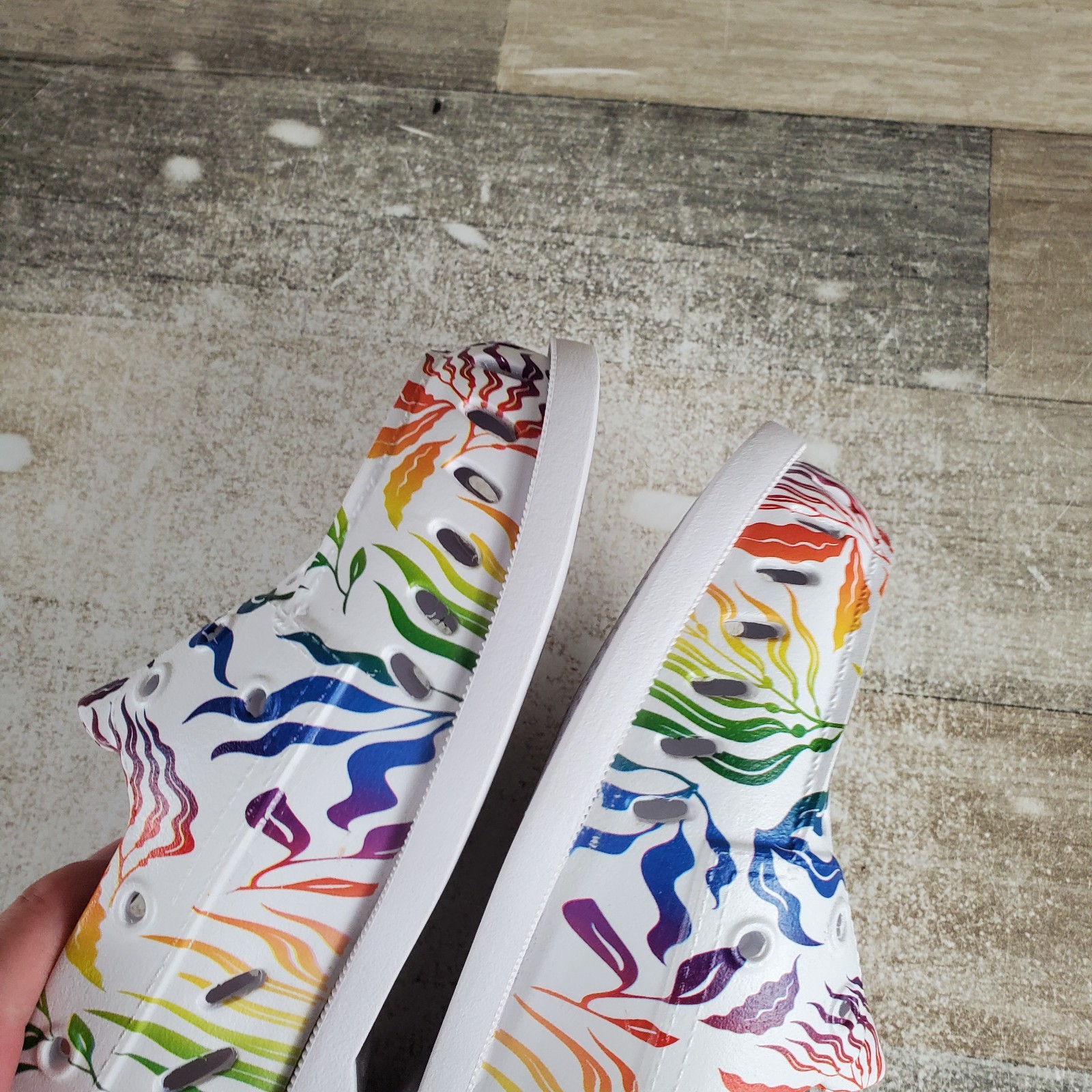 Sperry Authentic Original Float Pride Boat Shoes Womens Sz 5 M Multi Slip On