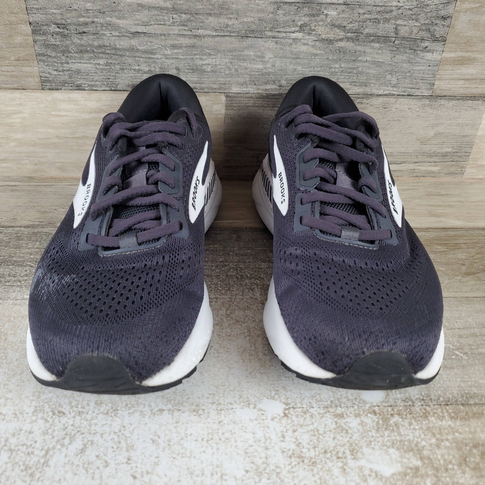 Brooks Ariel GTS 24 Womens Shoes Sz 8.5 B Running Ebony Black White Sneakers