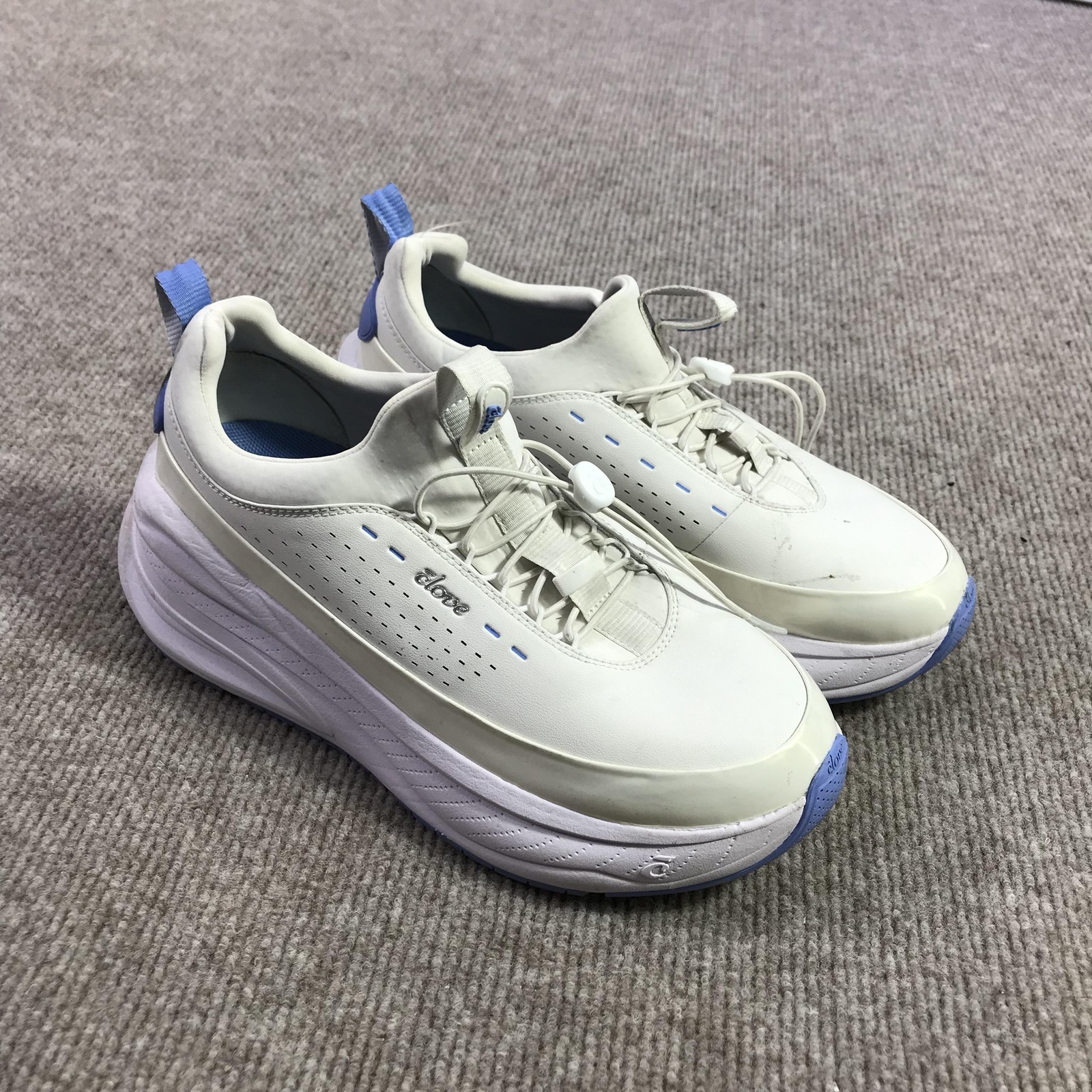 Clove Shoes Womens Size 9 Womens 7.5 White Nursing Sneakers CtResistant