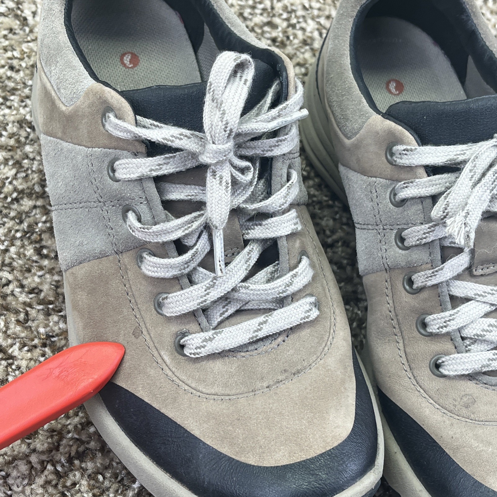 Clarks Wave Andes Women Size 5.5 M Desert Suede Nubuck Waterproof Walking Shoes