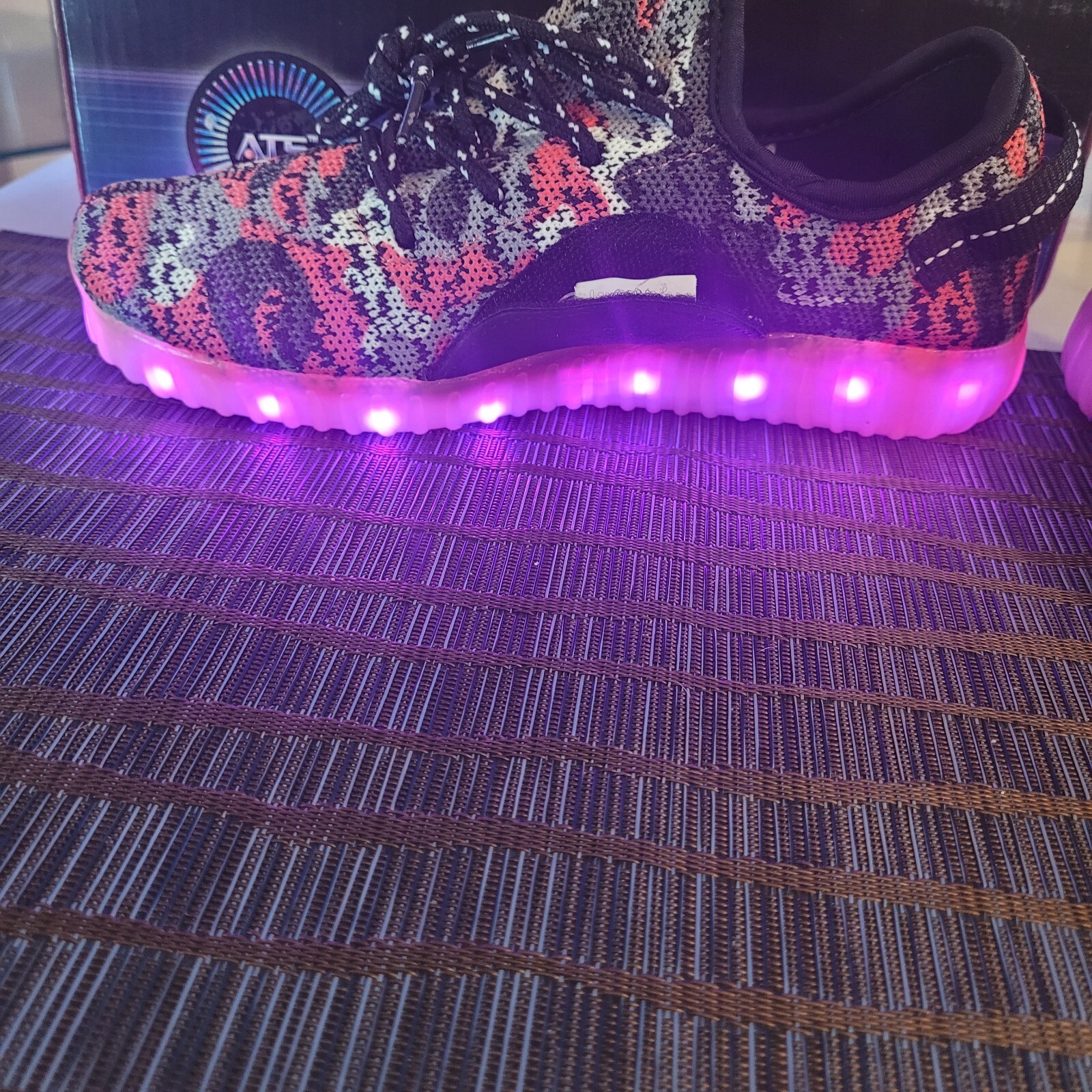 ATS Unisex LED Shoes Breathable Sneakers Light up Shoes Size 3.5