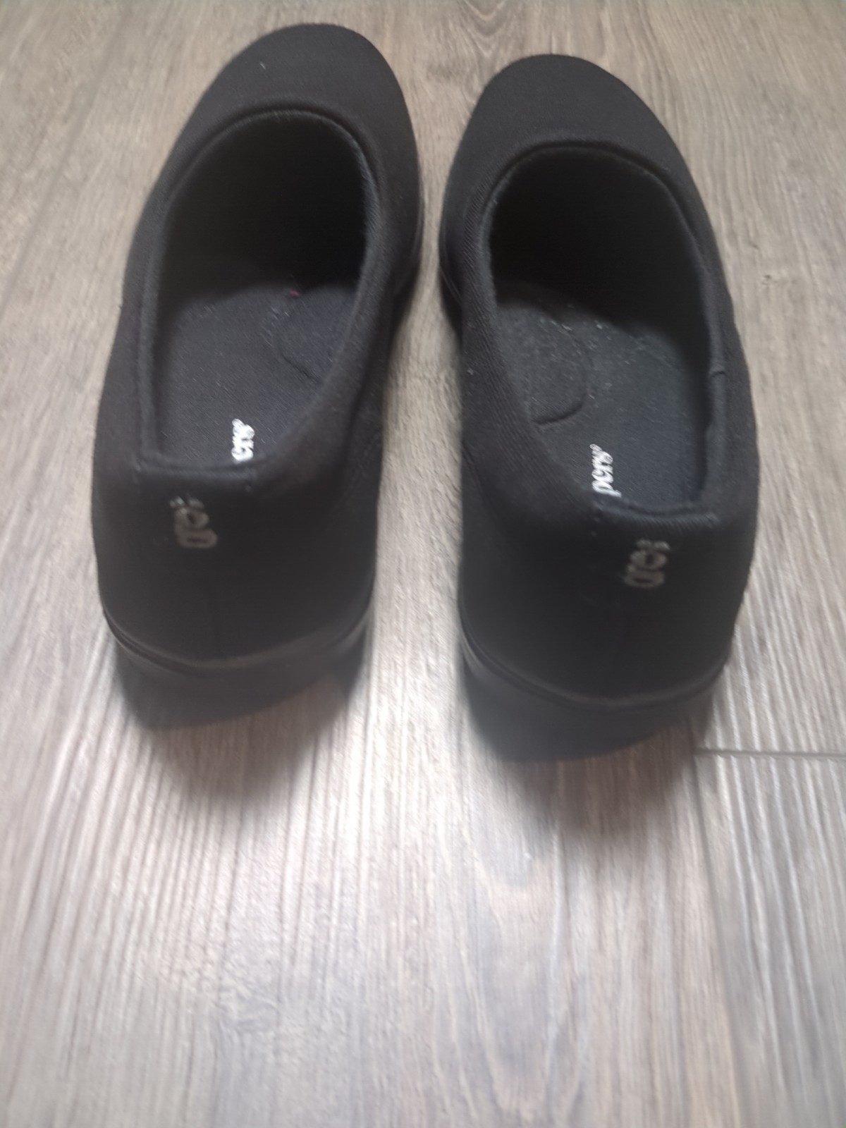 Grasshoppers Women’s Lacuna Jersey Slip-On Wool Shoes Comfort – Size 8.5 W Black
