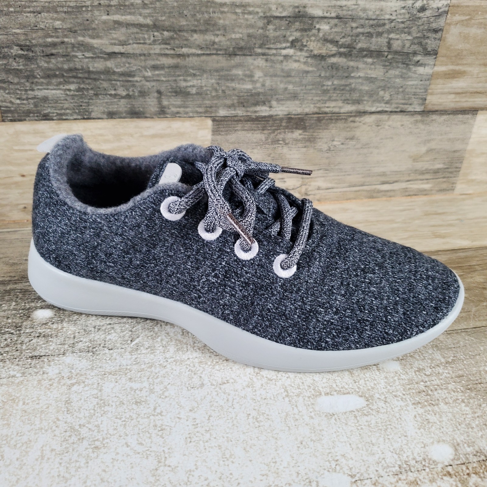 Allbirds Wool Runner Womens Shoes Sz 9 Natural Gray Lace-Up Comfort Sneakers